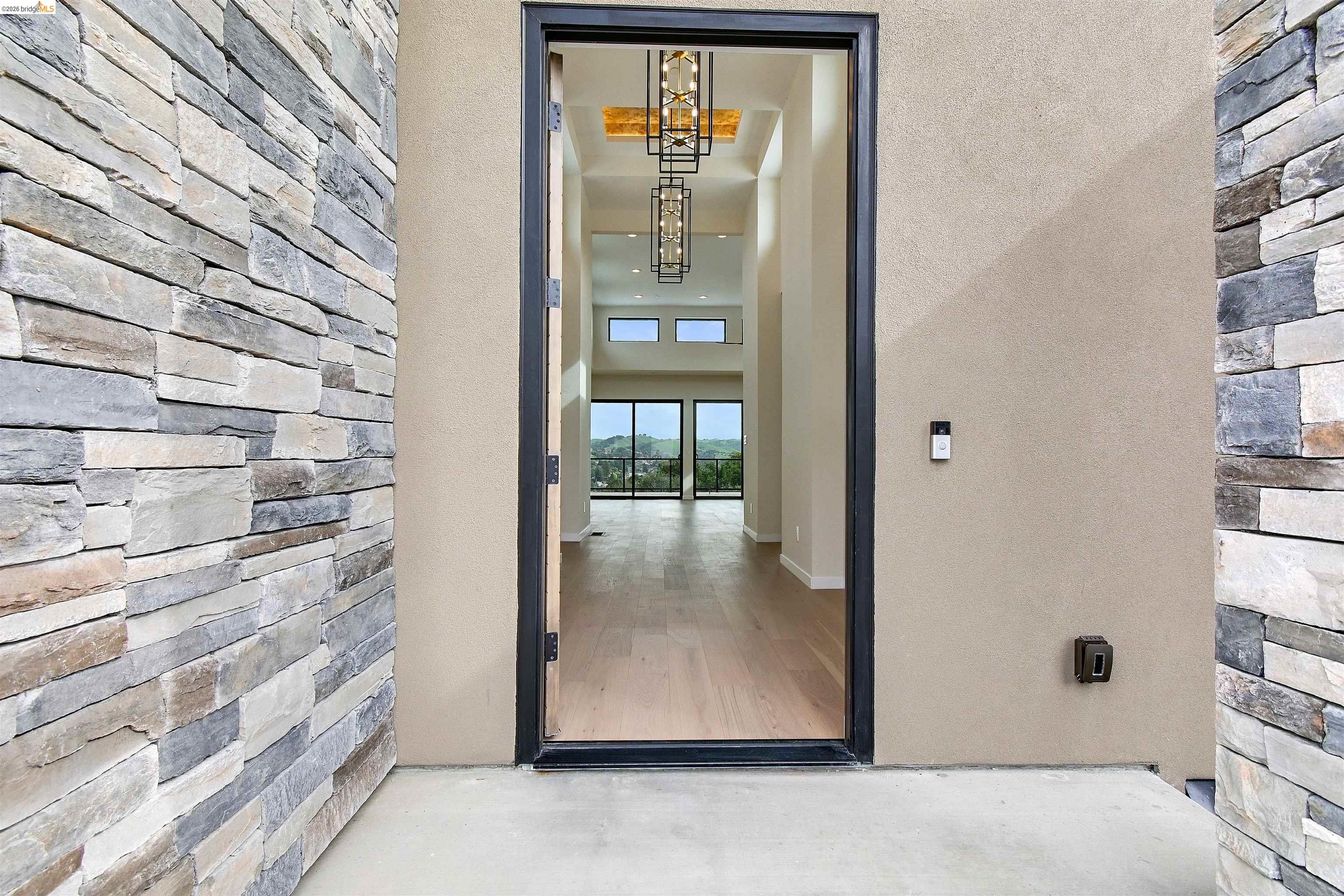 Detail Gallery Image 5 of 38 For 8 North Rancho Ct., Pinole,  CA 94803 - 5 Beds | 4 Baths