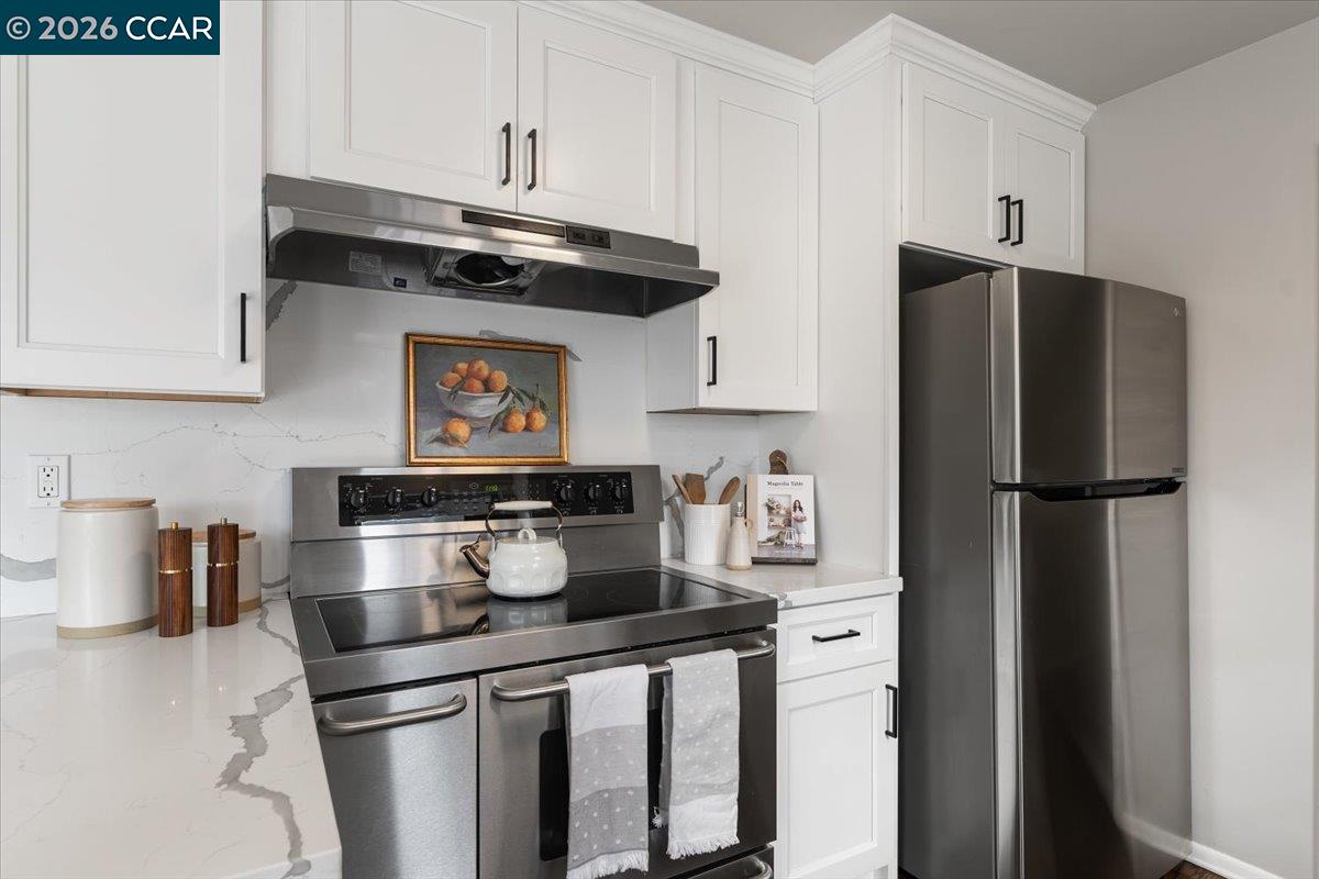 Detail Gallery Image 11 of 33 For 141 Del Mar Dr., Salinas,  CA 93901 - 3 Beds | 2 Baths