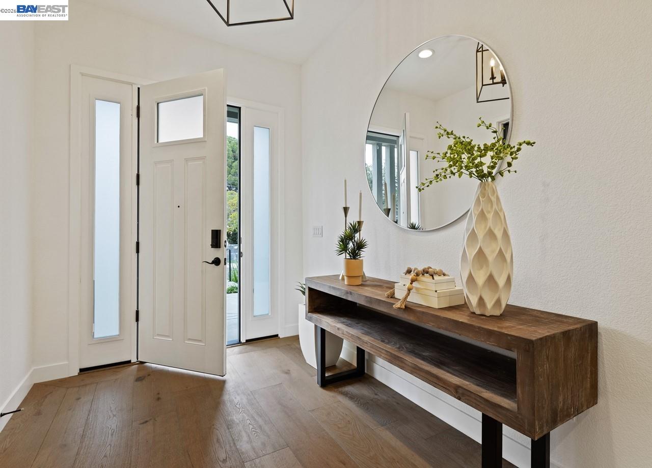 Detail Gallery Image 7 of 60 For 580 Boyd Rd, Pleasant Hill,  CA 94523 - 5 Beds | 4/1 Baths