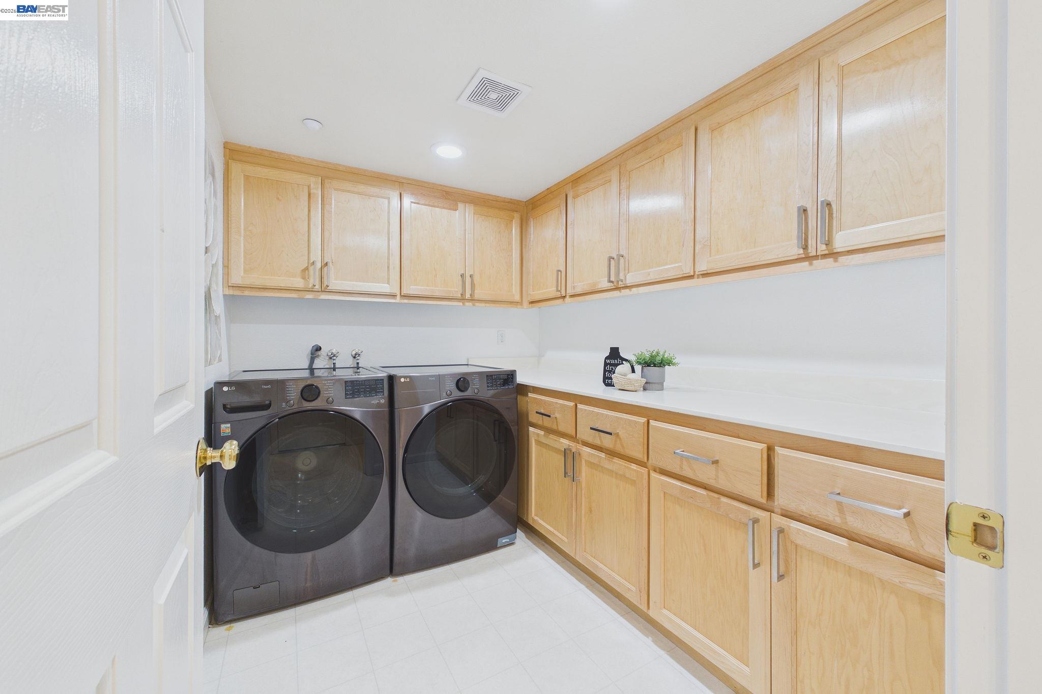 Photo #27: 41125637 Listing: Photo #27