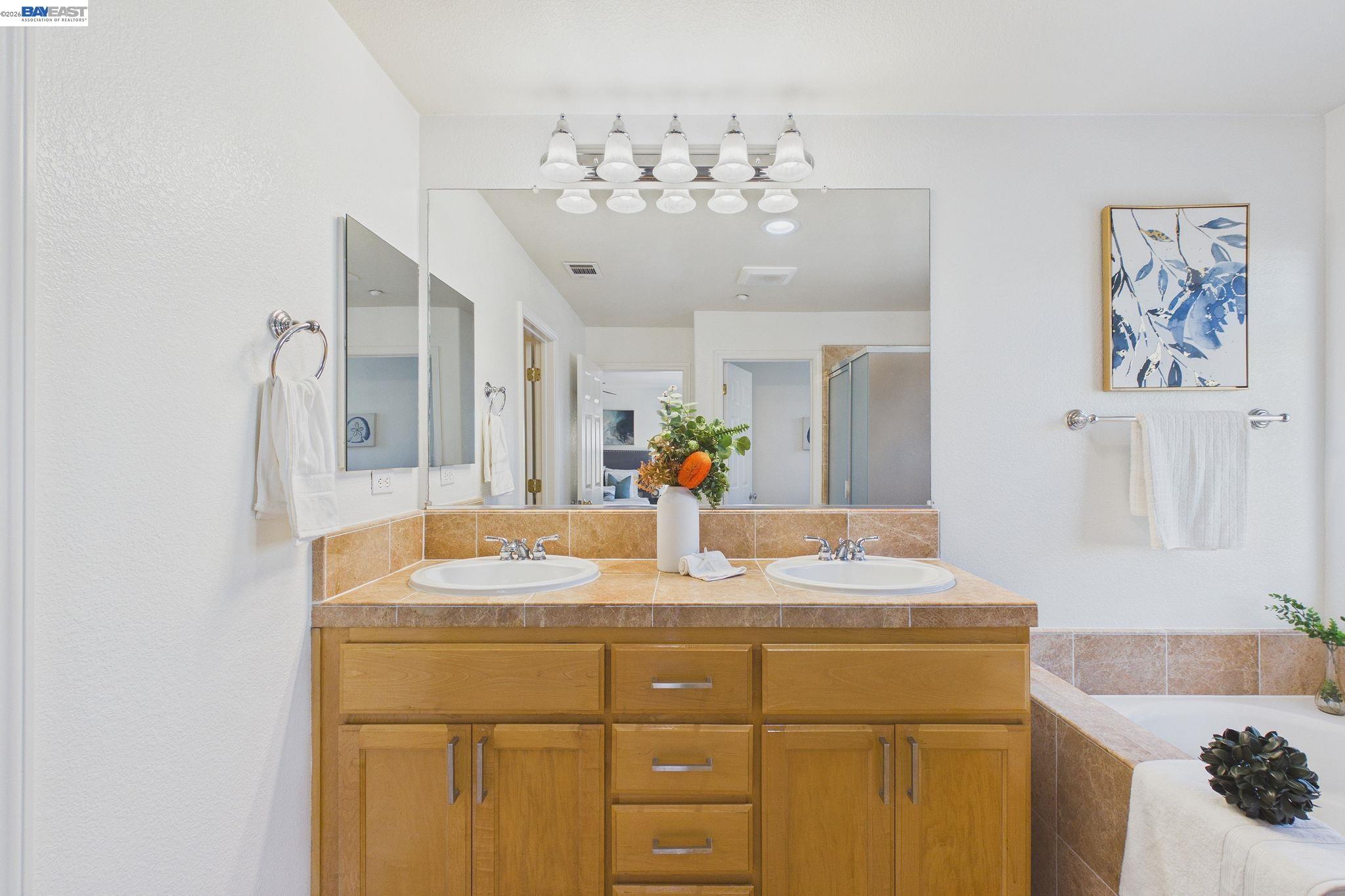 Photo #33: 41125637 Listing: Photo #33