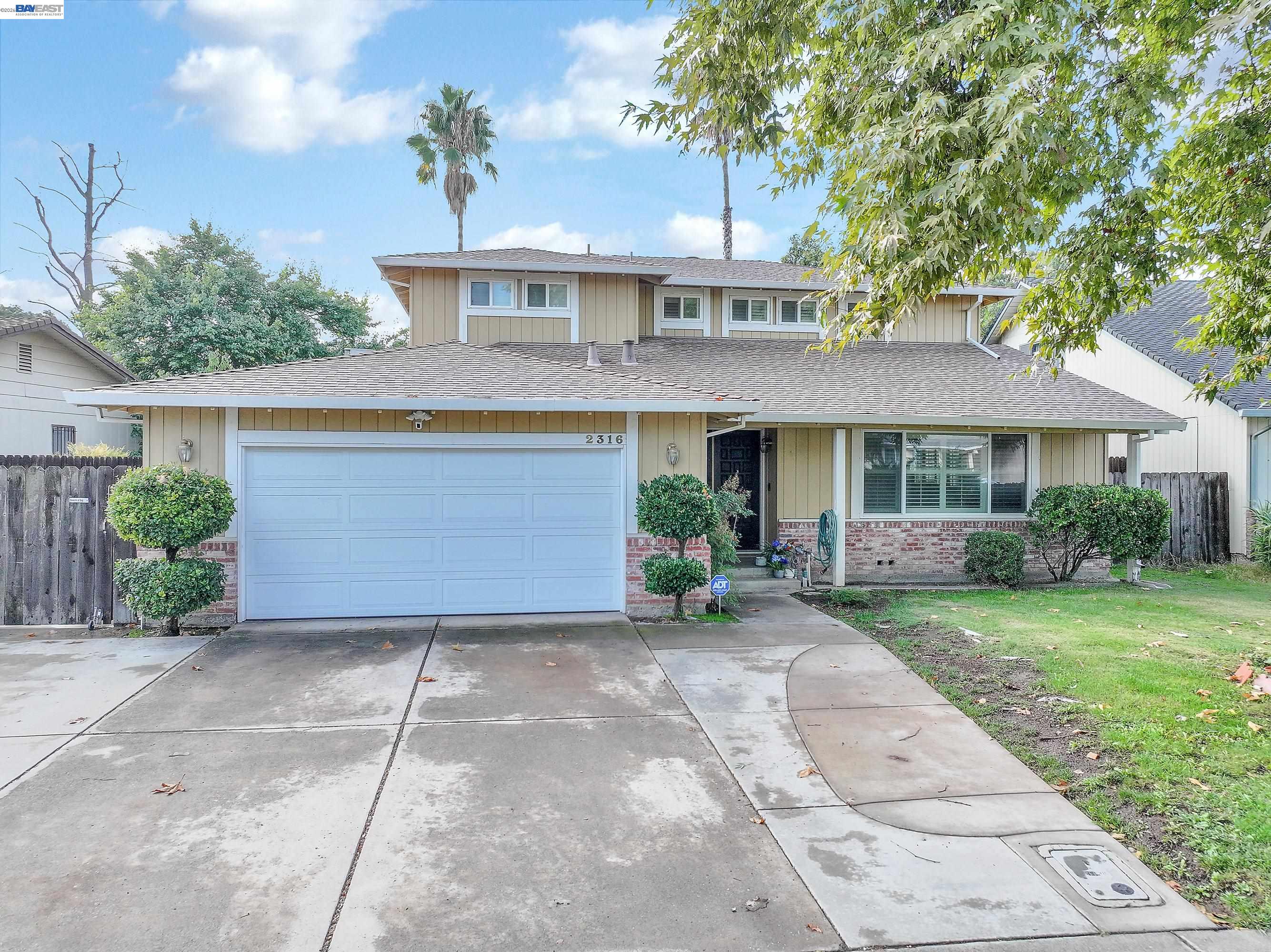 Detail Gallery Image 1 of 29 For 2316 Otto Dr, Stockton,  CA 95209 - 4 Beds | 2/1 Baths