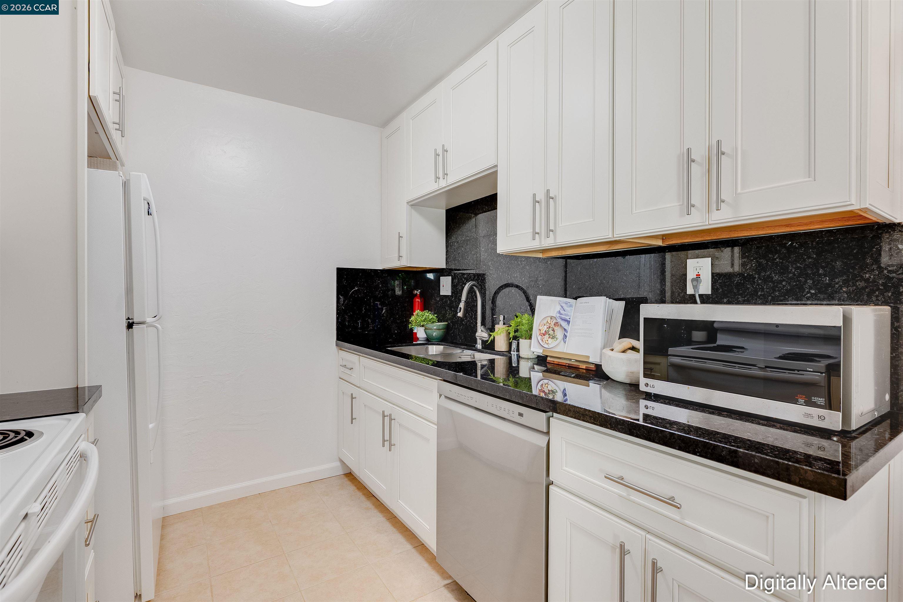 Photo #22: 41125639 Listing: Photo #22