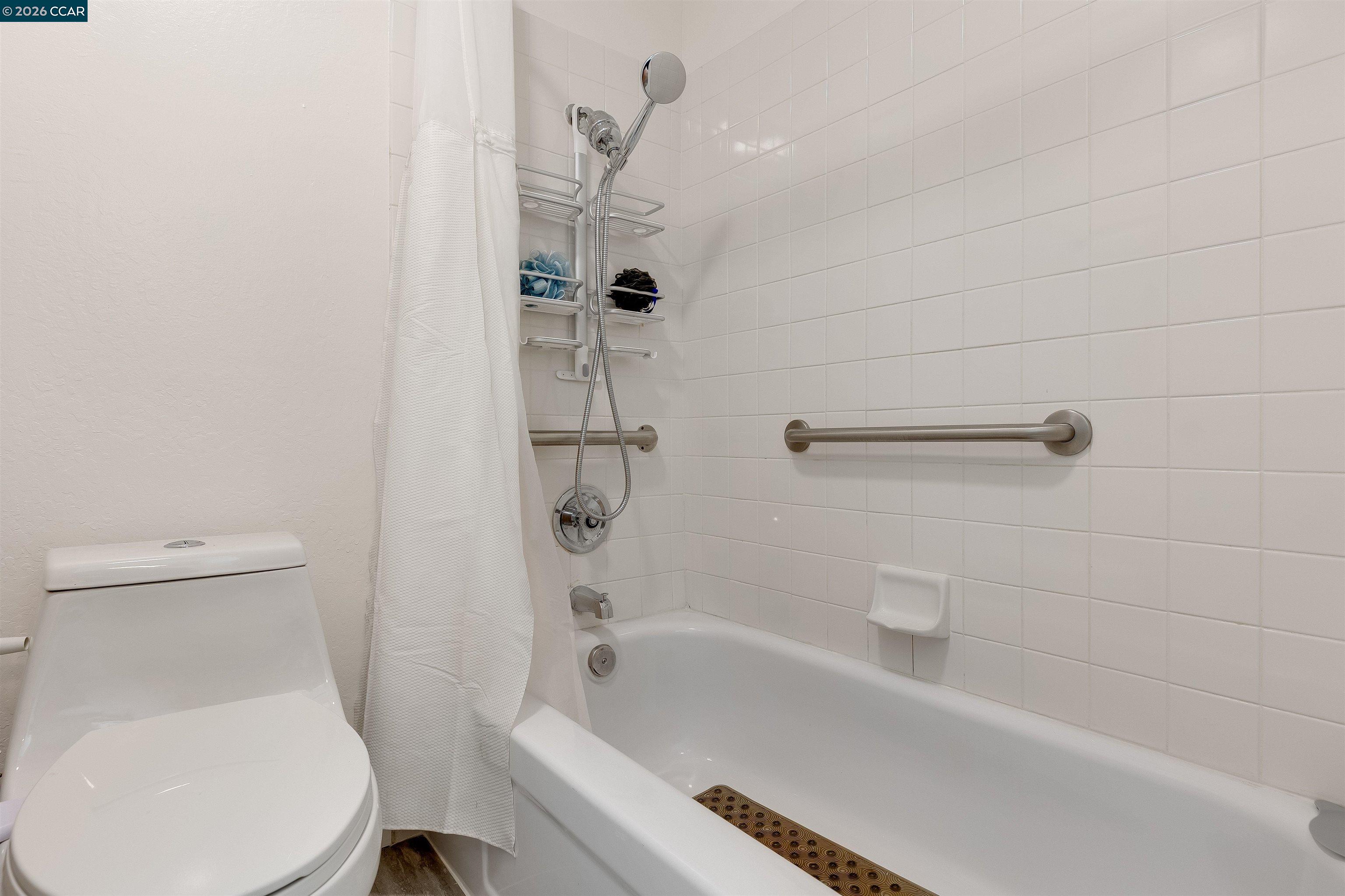 Photo #35: 41125639 Listing: Photo #35