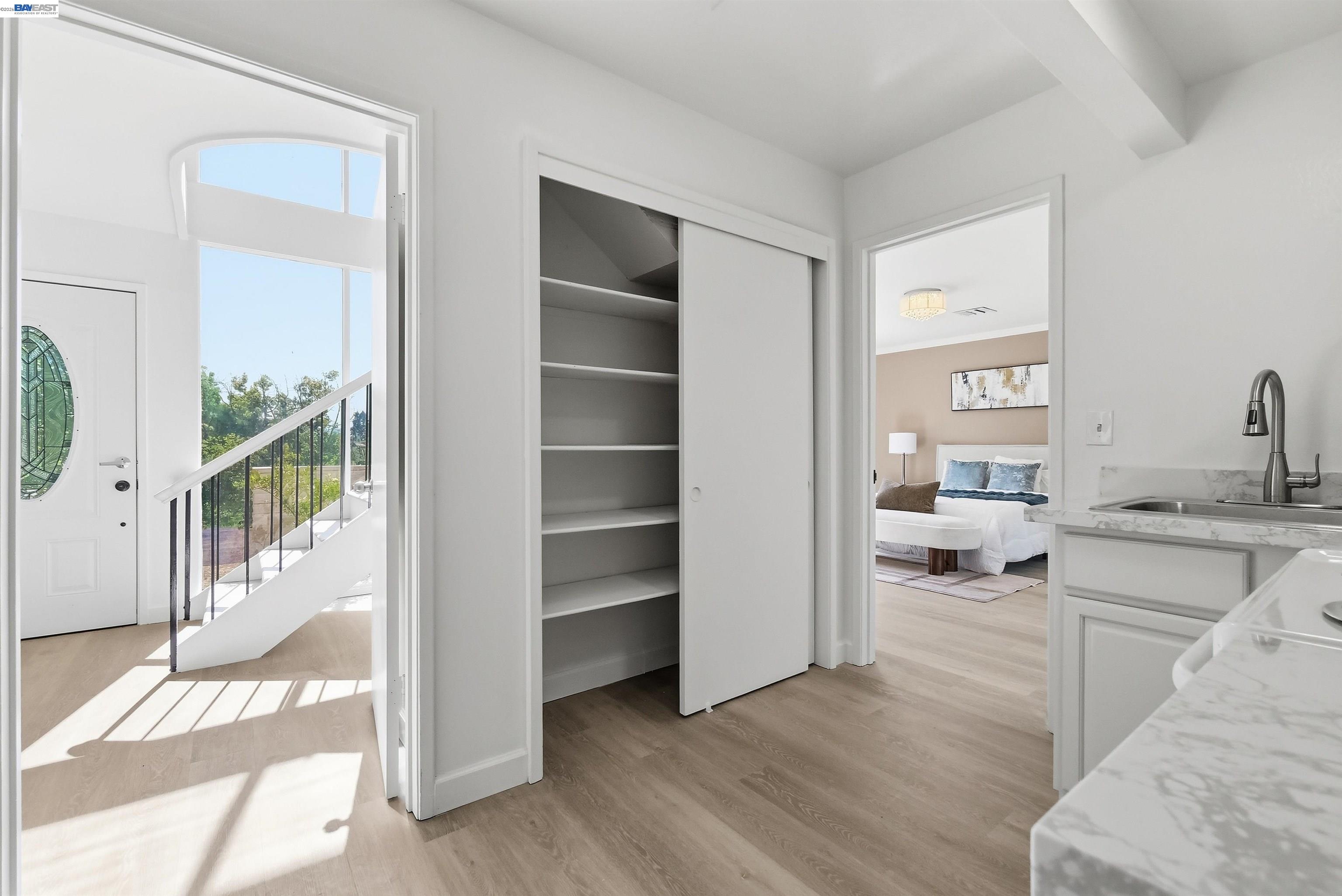 Detail Gallery Image 11 of 60 For 536 Golf Club Rd, Pleasant Hill,  CA 94523 - 3 Beds | 3 Baths