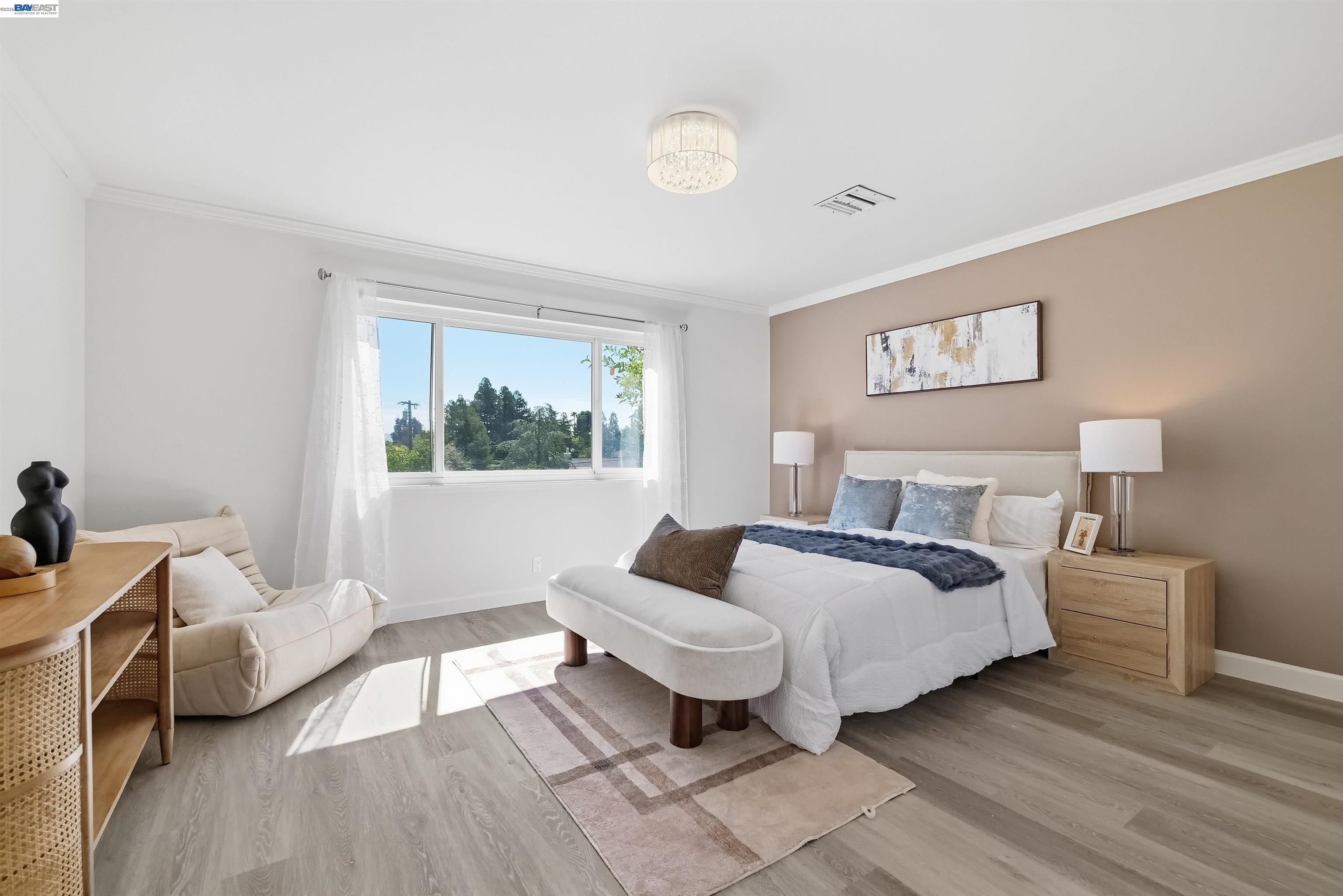 Detail Gallery Image 14 of 60 For 536 Golf Club Rd, Pleasant Hill,  CA 94523 - 3 Beds | 3 Baths