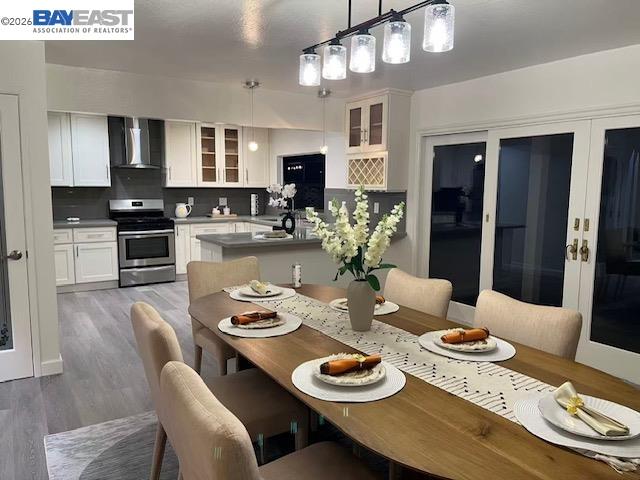 Detail Gallery Image 3 of 5 For 536 Golf Club Rd, Pleasant Hill,  CA 94523 - 3 Beds | 3 Baths