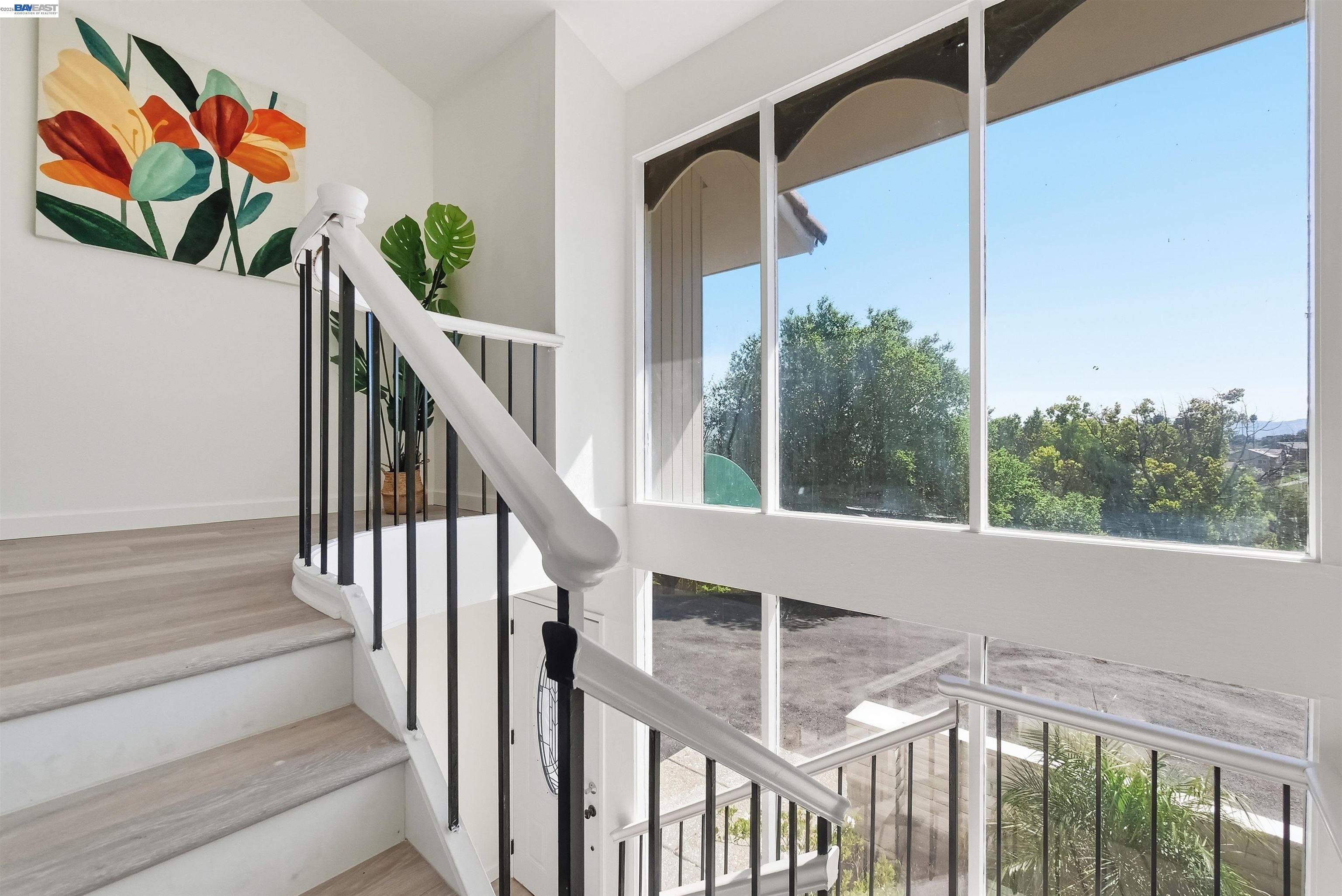 Detail Gallery Image 21 of 60 For 536 Golf Club Rd, Pleasant Hill,  CA 94523 - 3 Beds | 3 Baths