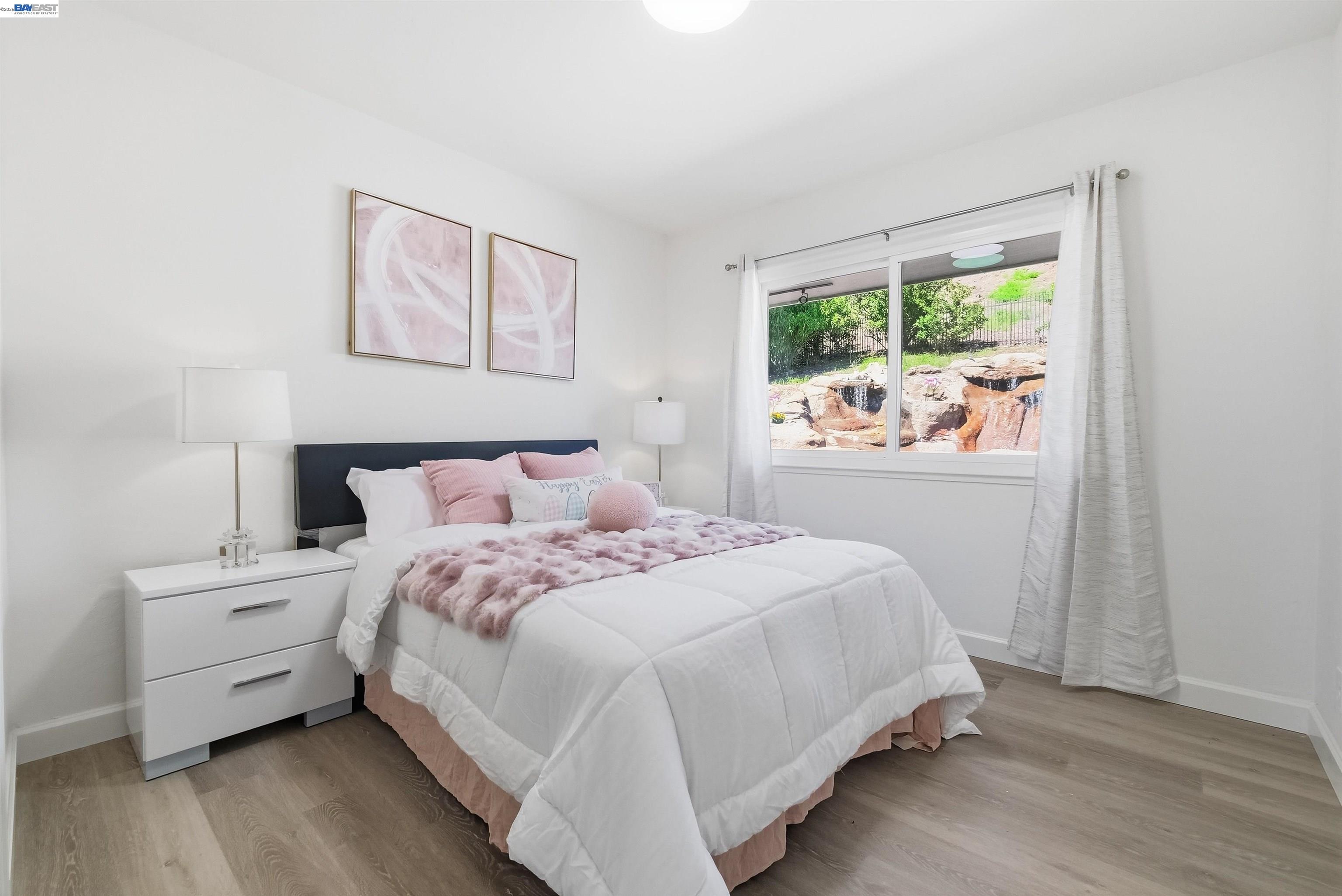 Detail Gallery Image 22 of 60 For 536 Golf Club Rd, Pleasant Hill,  CA 94523 - 3 Beds | 3 Baths