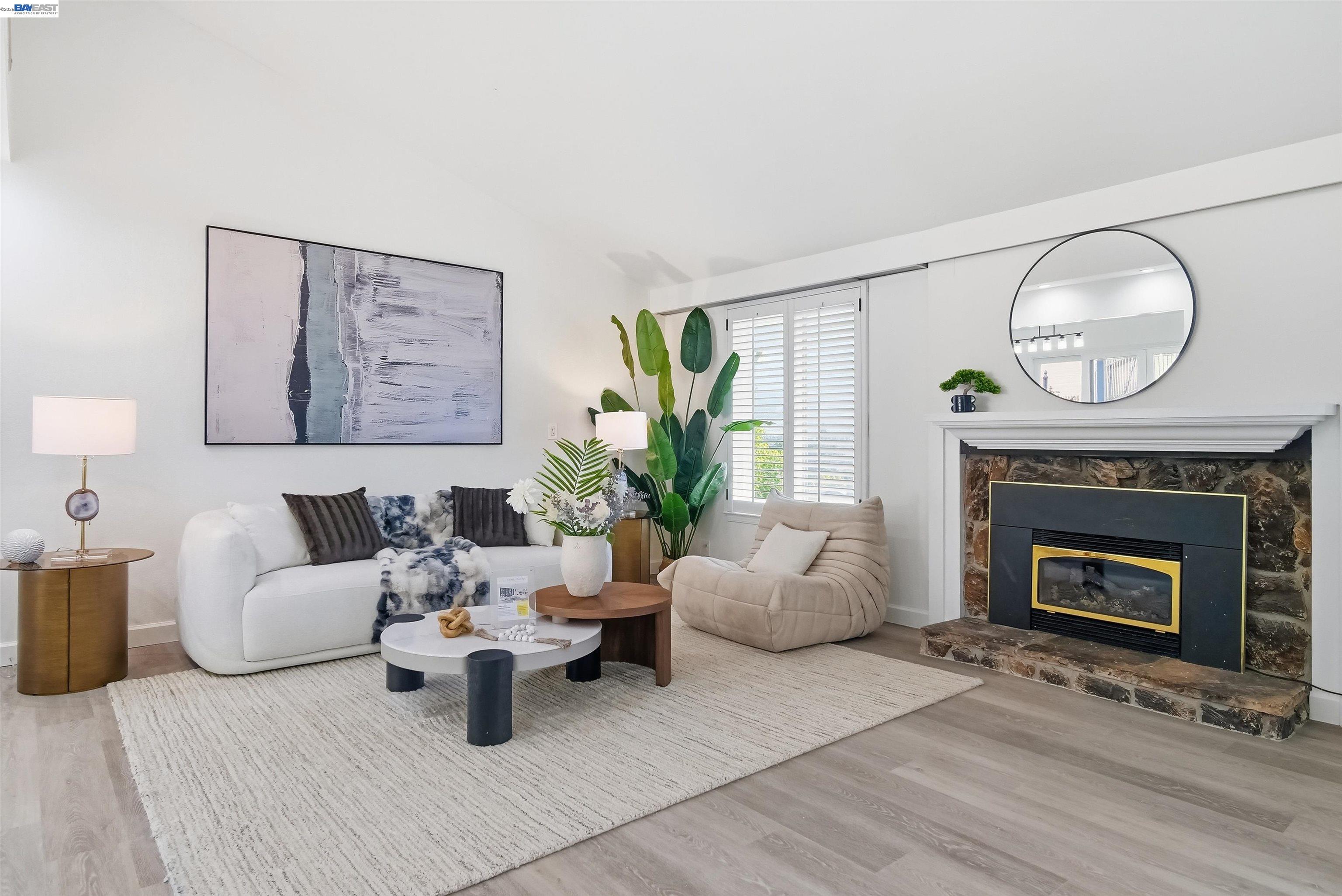 Detail Gallery Image 32 of 60 For 536 Golf Club Rd, Pleasant Hill,  CA 94523 - 3 Beds | 3 Baths