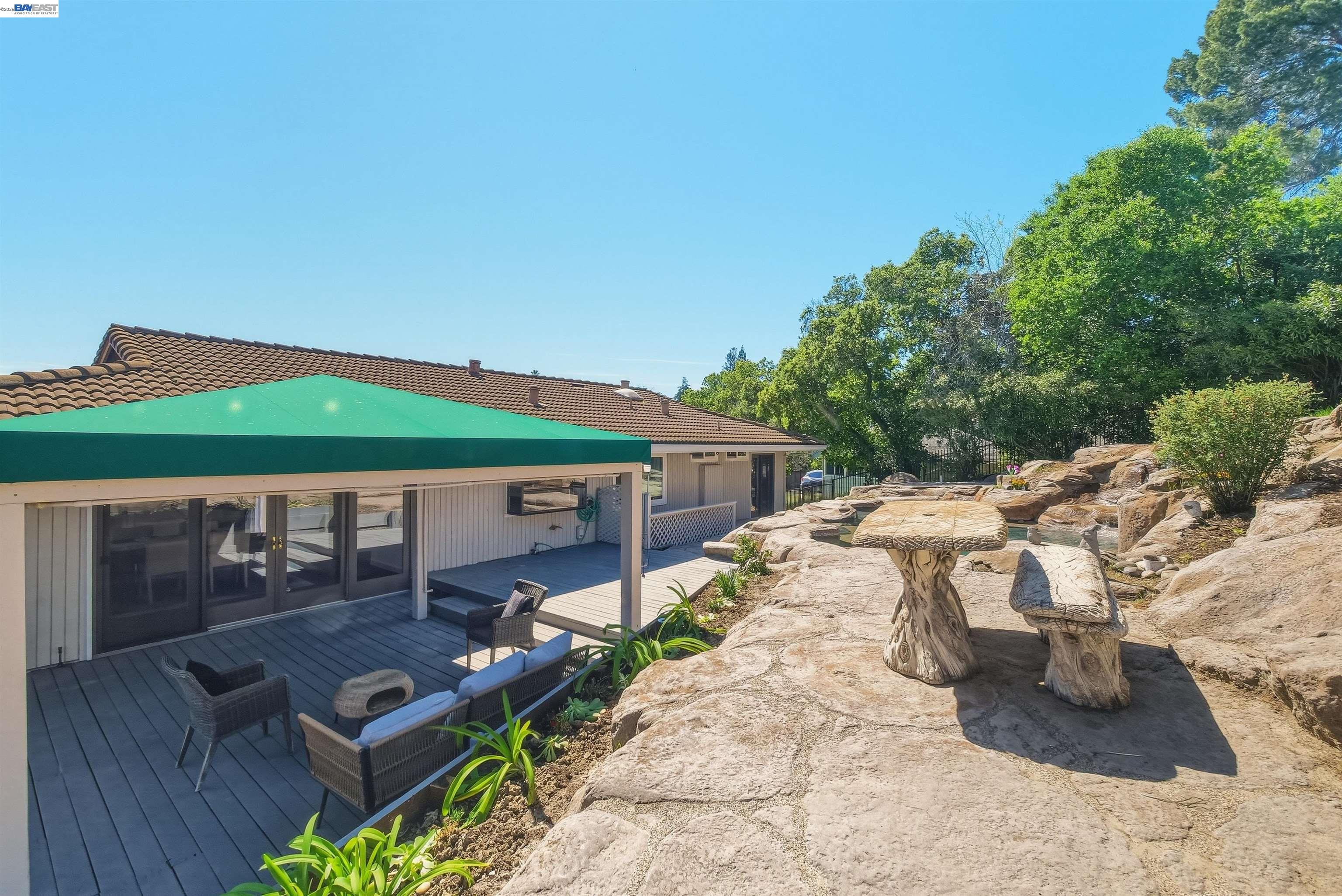 Detail Gallery Image 49 of 60 For 536 Golf Club Rd, Pleasant Hill,  CA 94523 - 3 Beds | 3 Baths