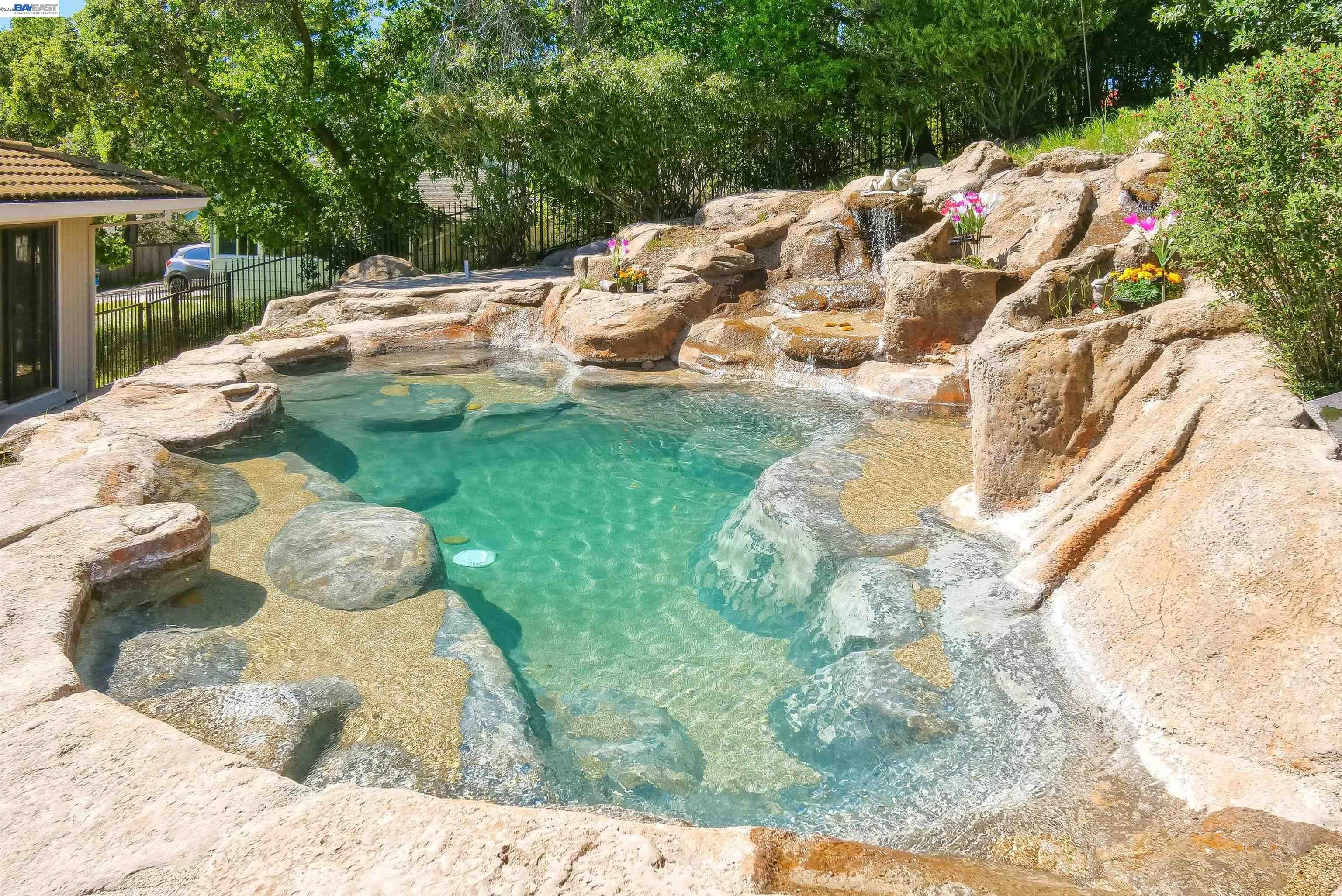 Detail Gallery Image 50 of 60 For 536 Golf Club Rd, Pleasant Hill,  CA 94523 - 3 Beds | 3 Baths