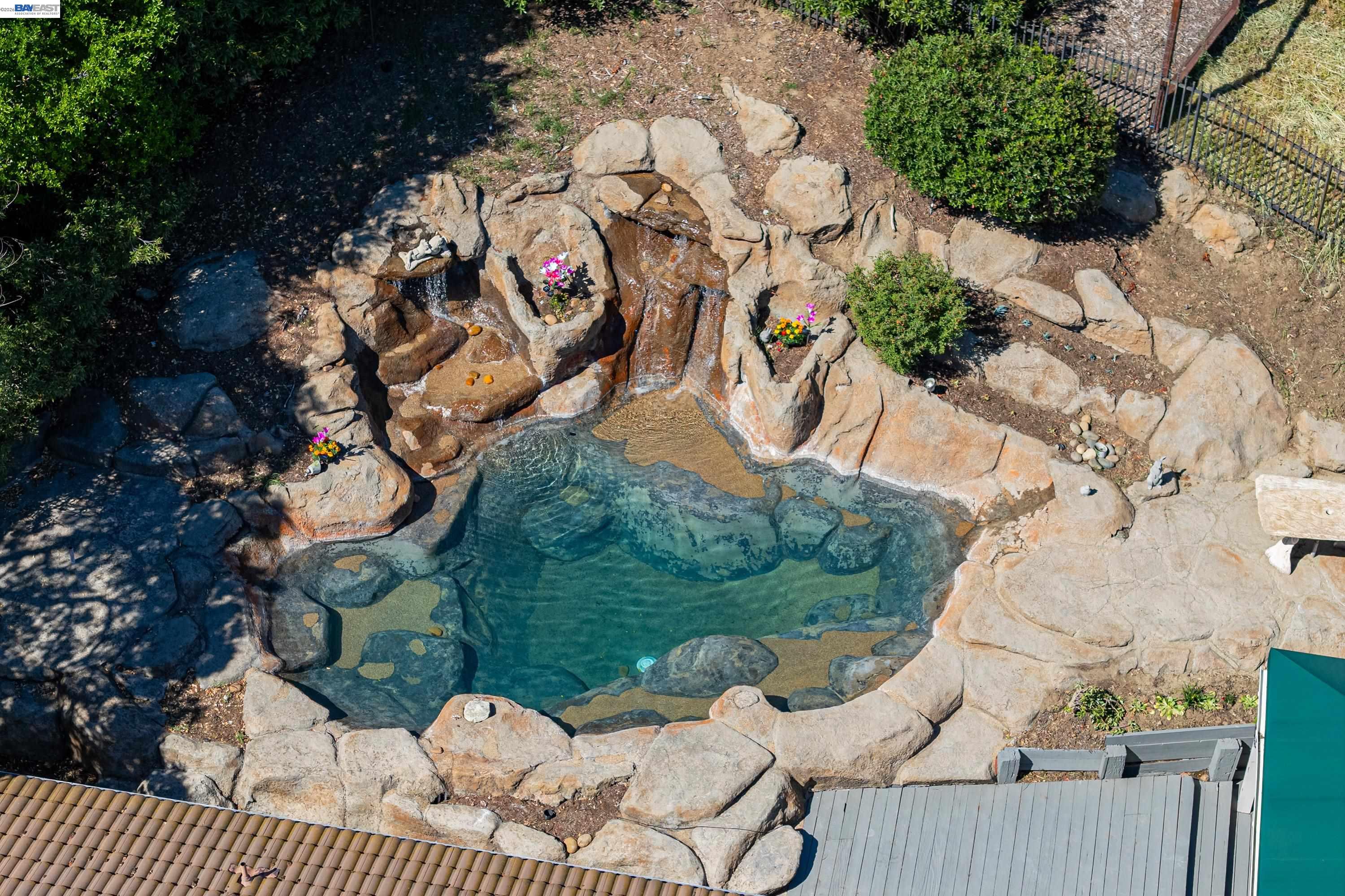 Detail Gallery Image 54 of 60 For 536 Golf Club Rd, Pleasant Hill,  CA 94523 - 3 Beds | 3 Baths