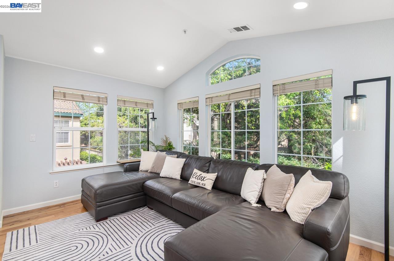 Photo #9: 41125641 Listing: Photo #9