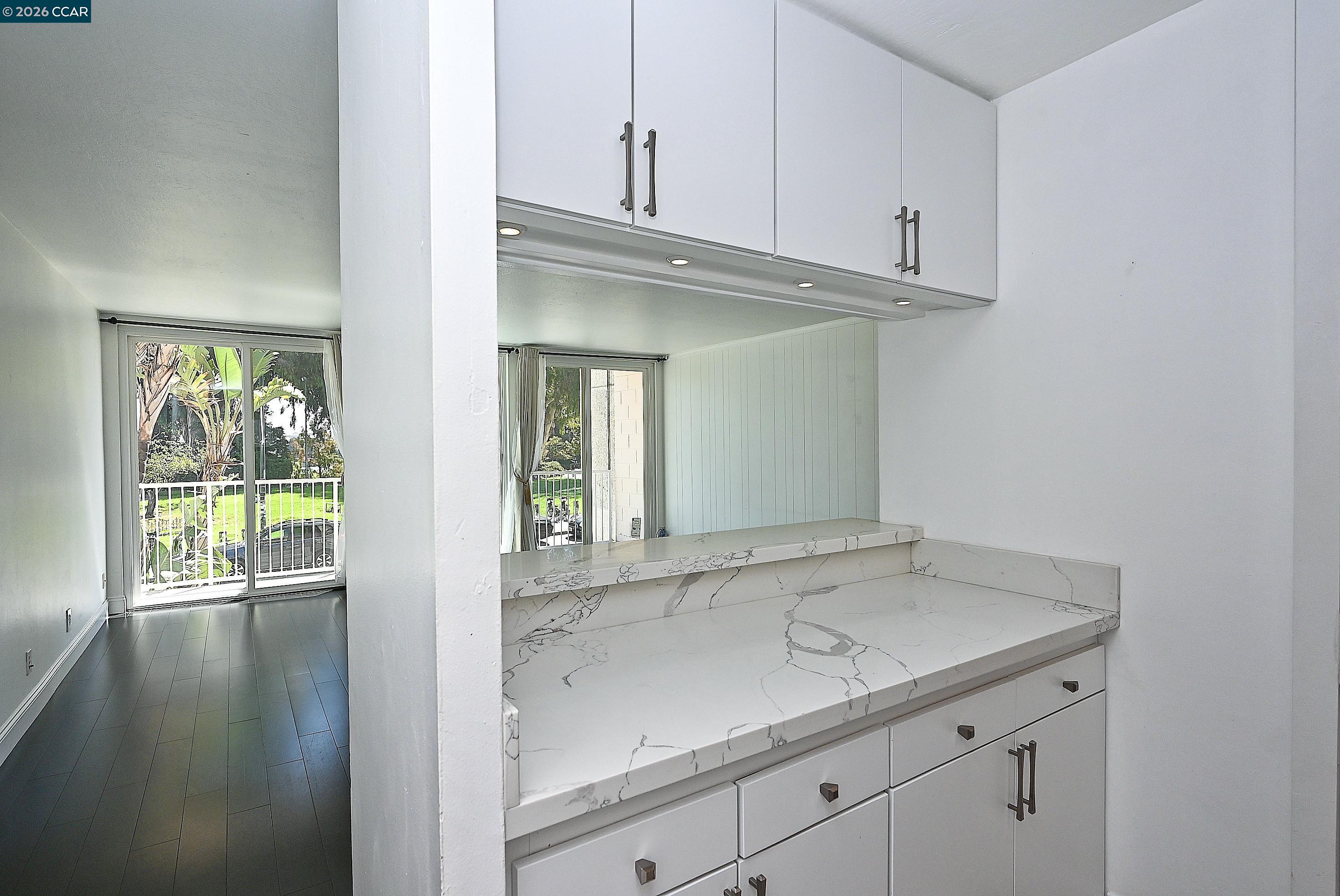 Photo #14: 41125642 Listing: Photo #14