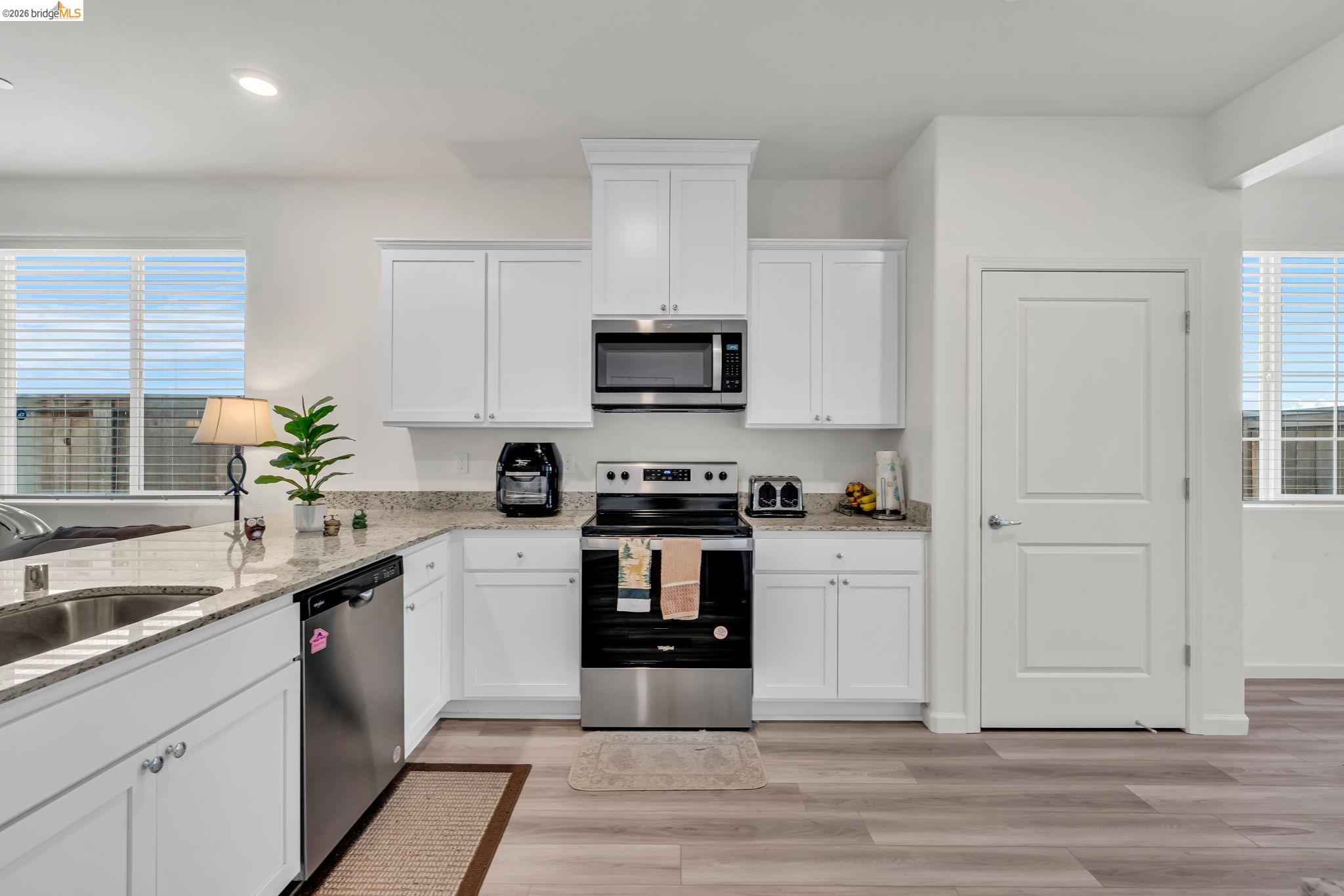 Detail Gallery Image 14 of 51 For 2087 Stars Dr, Rio Vista,  CA 94571 - 3 Beds | 2 Baths