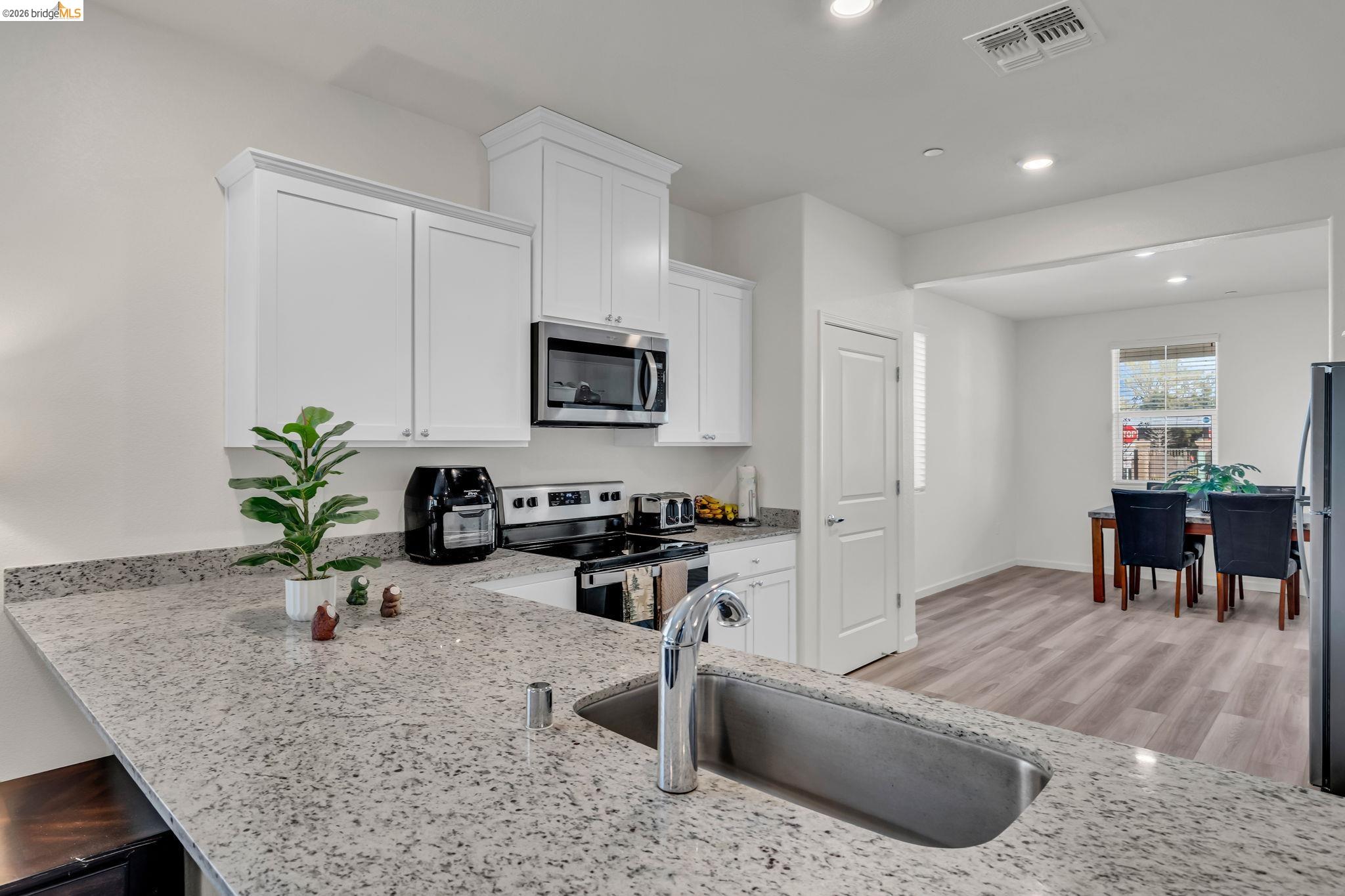 Detail Gallery Image 16 of 51 For 2087 Stars Dr, Rio Vista,  CA 94571 - 3 Beds | 2 Baths