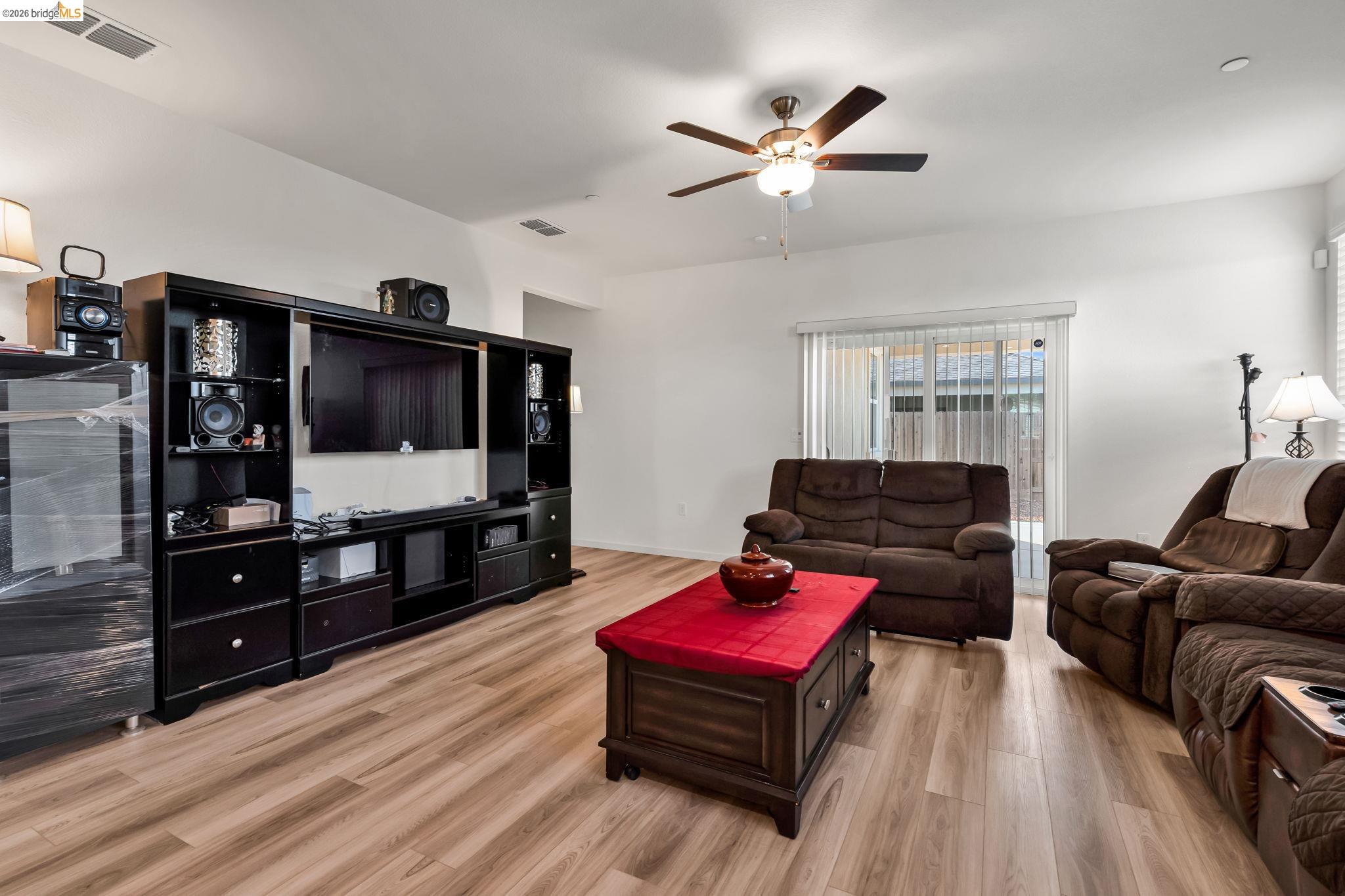 Detail Gallery Image 17 of 51 For 2087 Stars Dr, Rio Vista,  CA 94571 - 3 Beds | 2 Baths