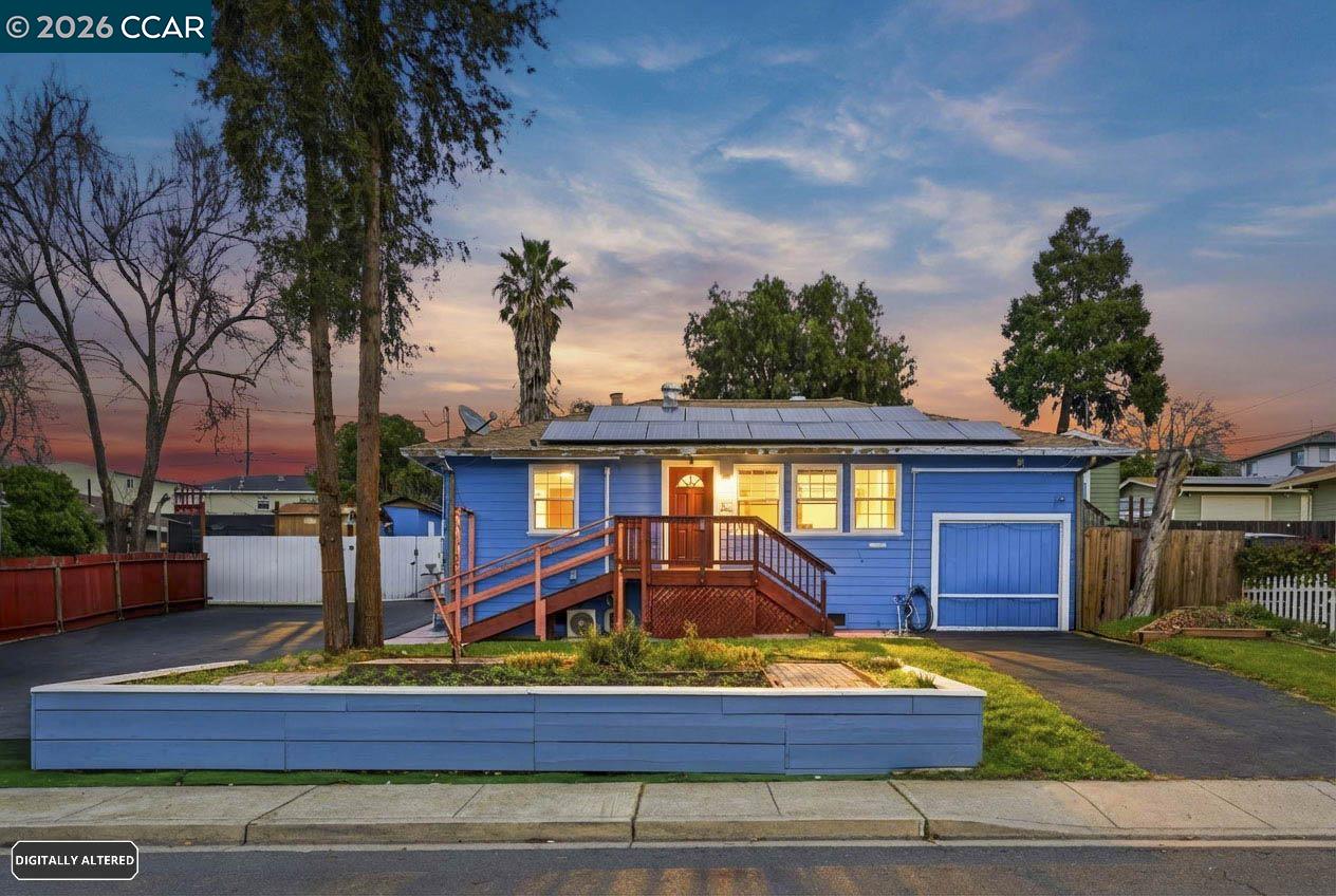 Detail Gallery Image 4 of 44 For 1925 Solano Way, Concord,  CA 94520 - 2 Beds | 1 Baths