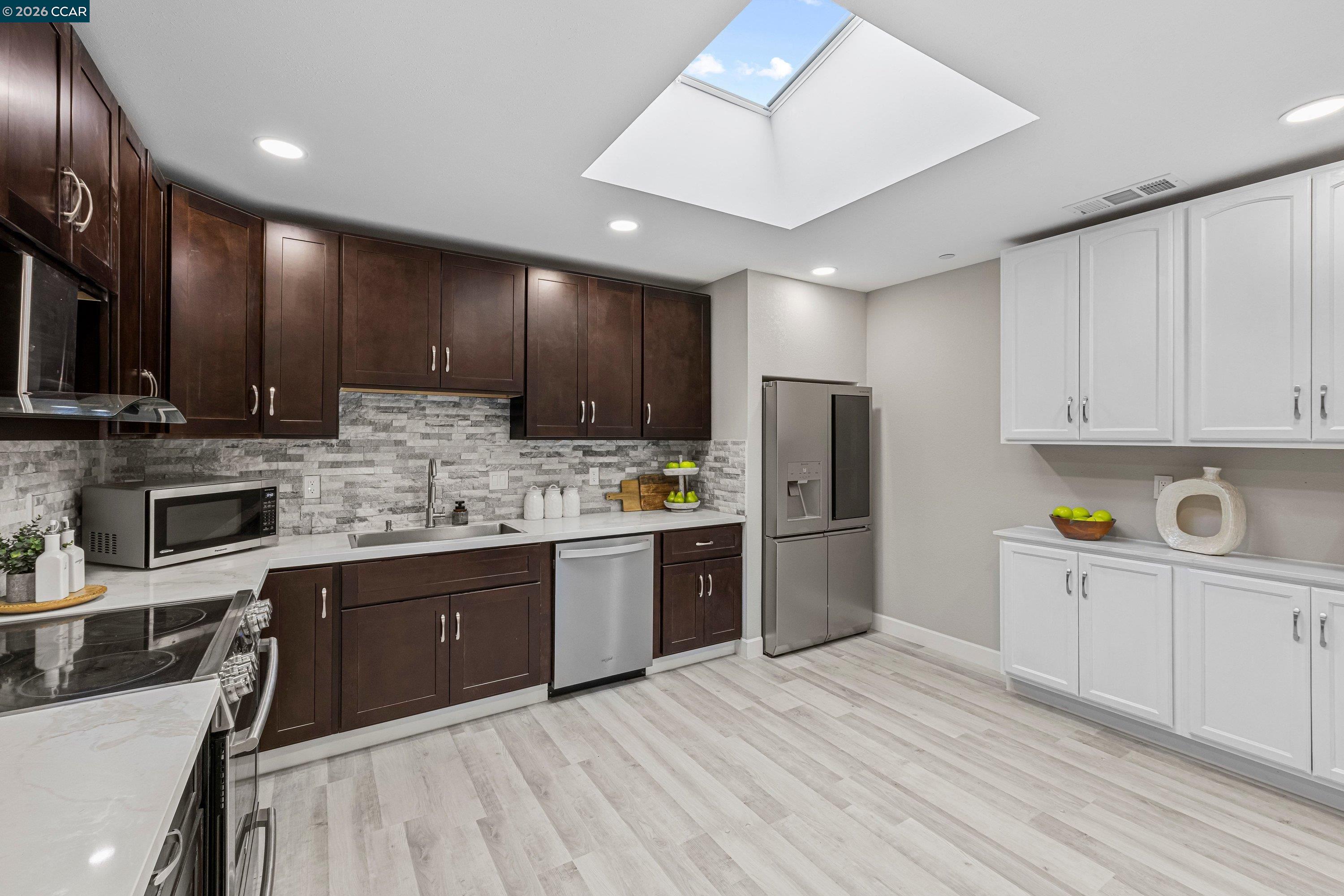 Detail Gallery Image 12 of 48 For 390 Guttenberg St, Daly City,  CA 94014 - 3 Beds | 2 Baths