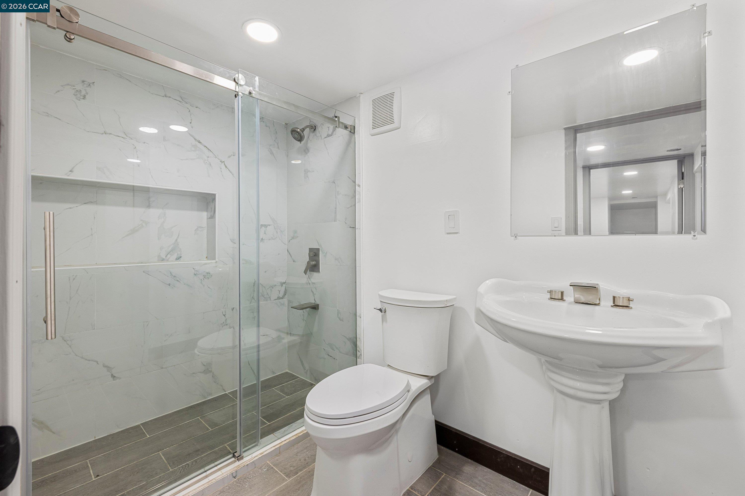 Detail Gallery Image 28 of 48 For 390 Guttenberg St, Daly City,  CA 94014 - 3 Beds | 2 Baths