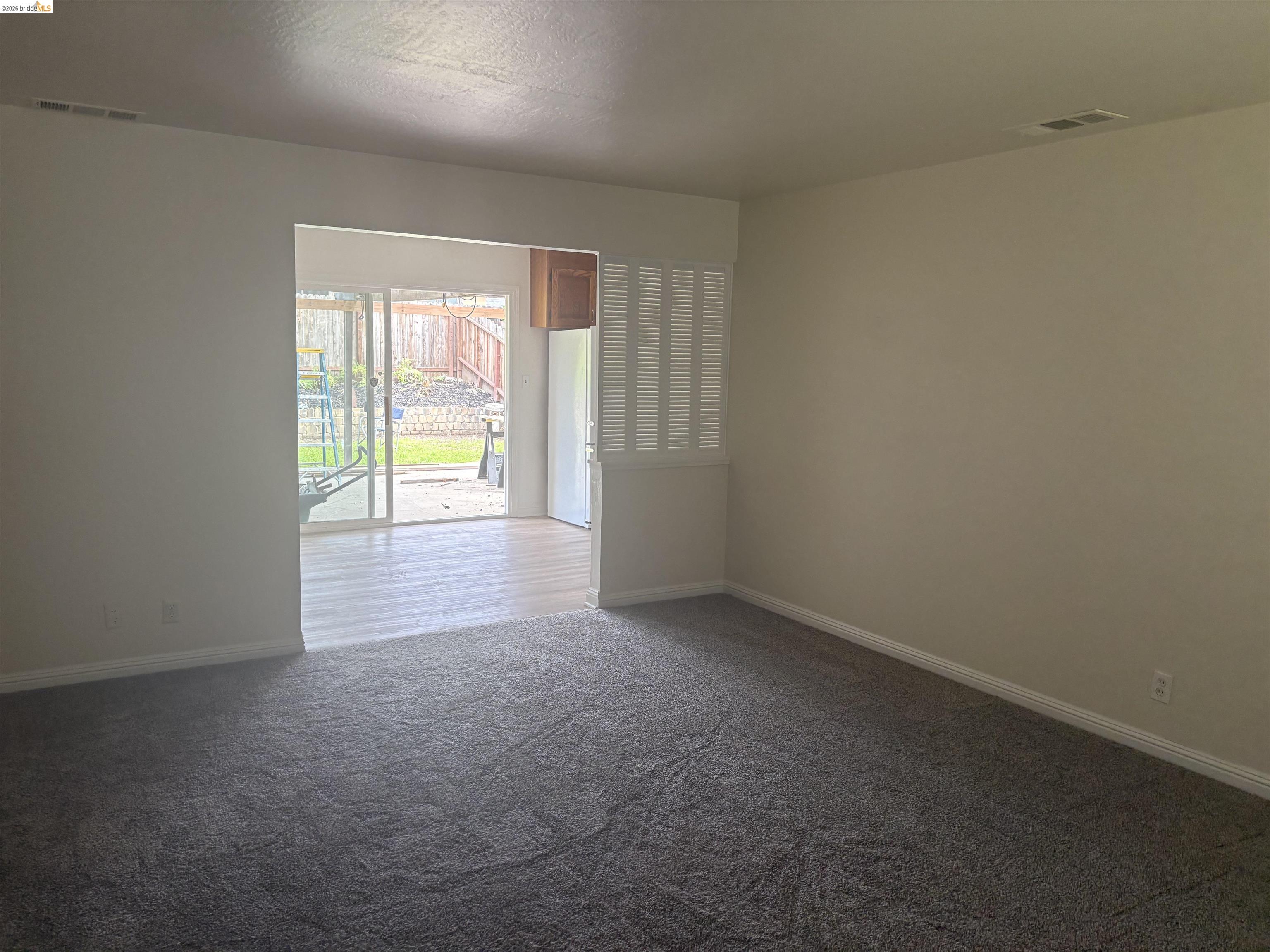 Detail Gallery Image 2 of 6 For 1227 Giovanni St, Antioch,  CA 94509 - 3 Beds | 1 Baths