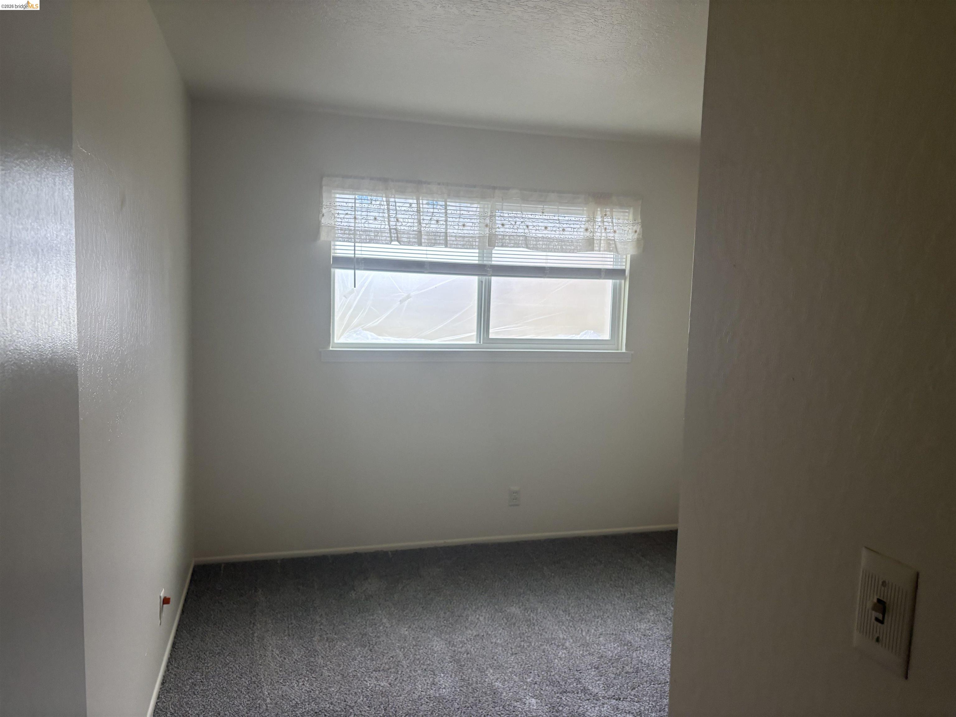 Detail Gallery Image 6 of 6 For 1227 Giovanni St, Antioch,  CA 94509 - 3 Beds | 1 Baths