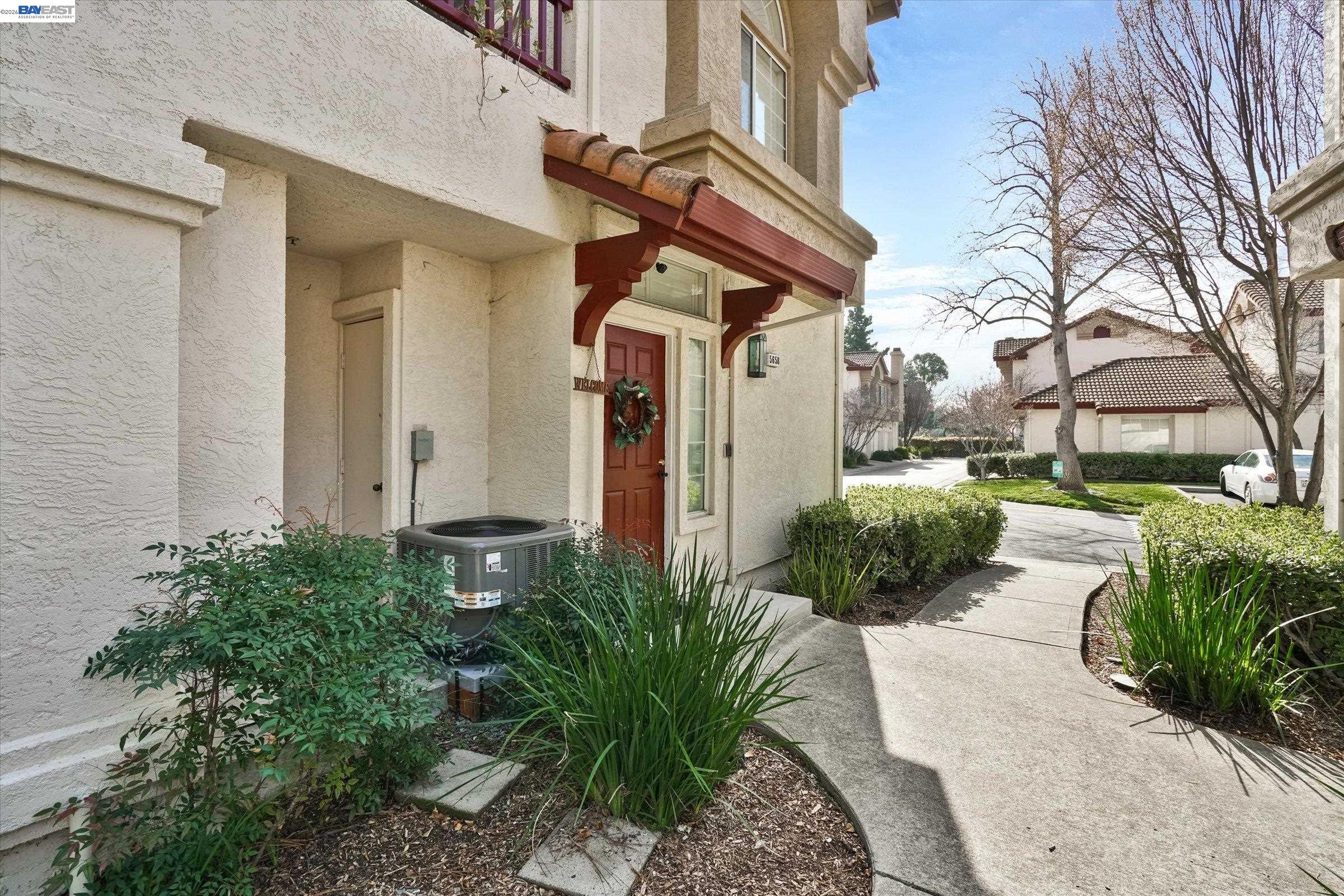 Photo #3: 41125652 Listing: Photo #3