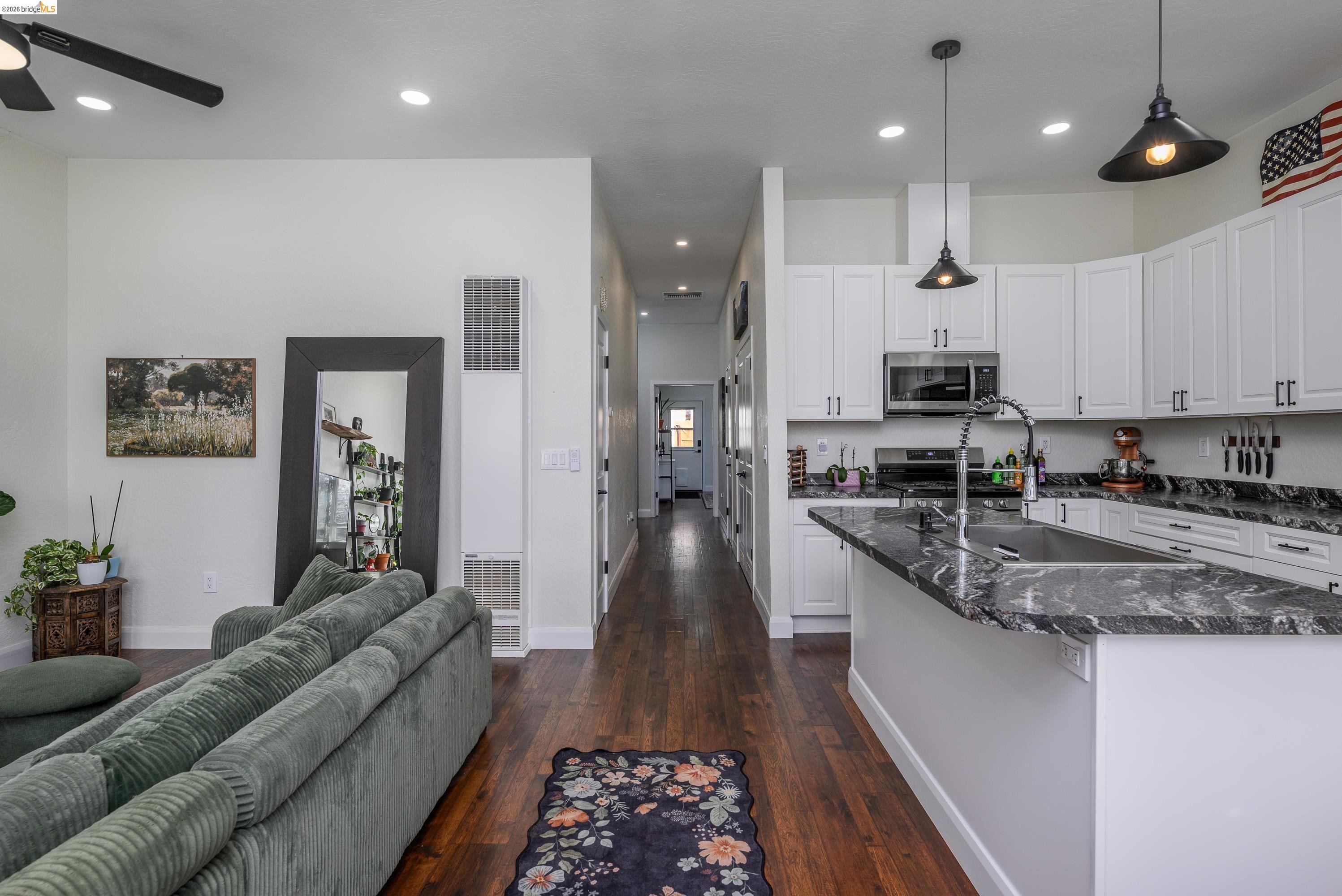 Detail Gallery Image 3 of 32 For 18370 Bay Ave, Tuolumne,  CA 95379 - 2 Beds | 2 Baths