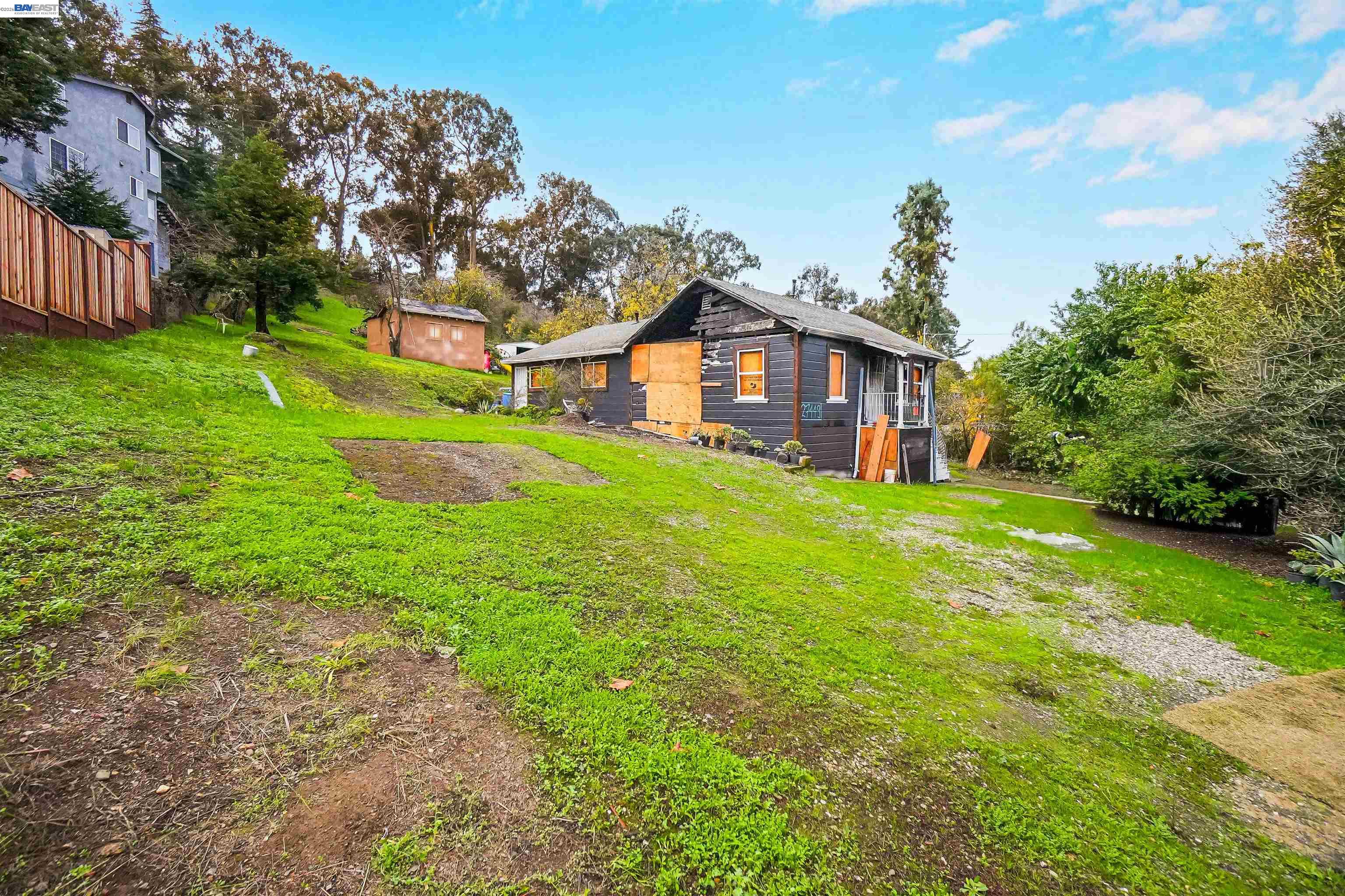 Detail Gallery Image 11 of 30 For 27449 Dobbel Ave, Hayward,  CA 94542 - 4 Beds | 2 Baths