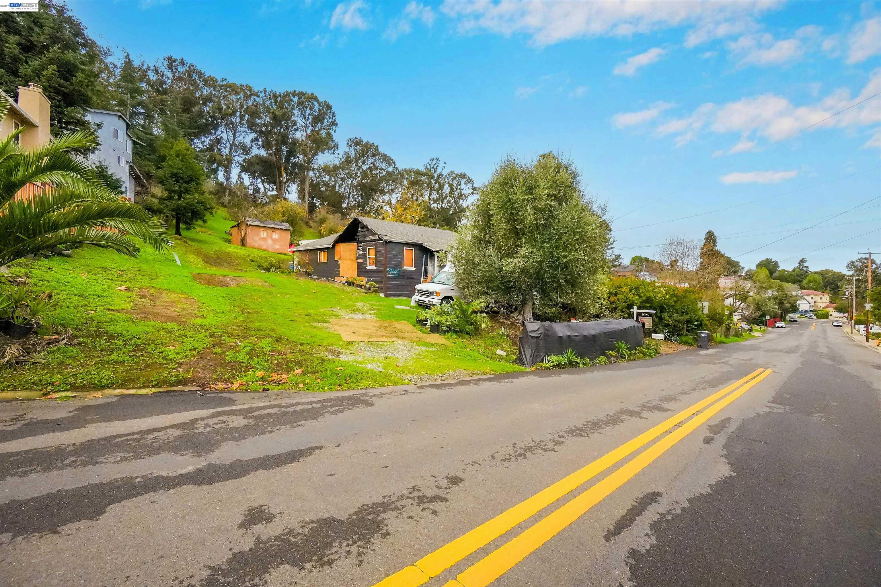 Detail Gallery Image 24 of 30 For 27449 Dobbel Ave, Hayward,  CA 94542 - 4 Beds | 2 Baths