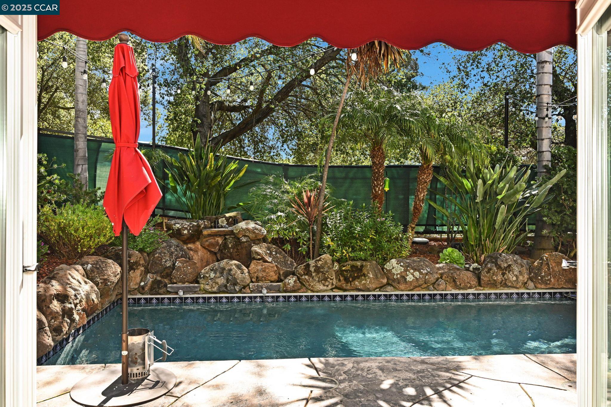 Detail Gallery Image 11 of 42 For 5233 Boulder Ct, Concord,  CA 94521 - 5 Beds | 3 Baths