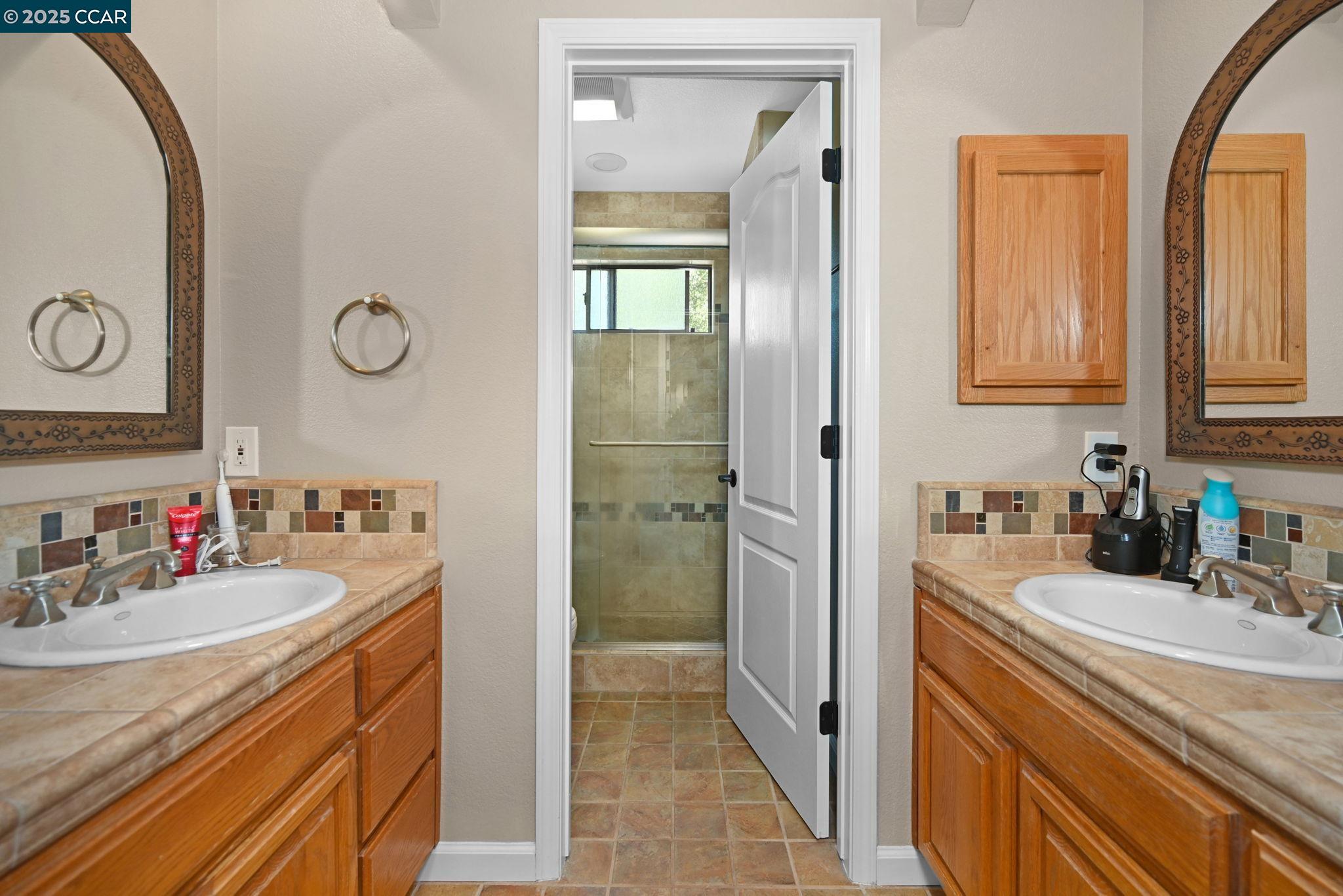 Detail Gallery Image 23 of 42 For 5233 Boulder Ct, Concord,  CA 94521 - 5 Beds | 3 Baths