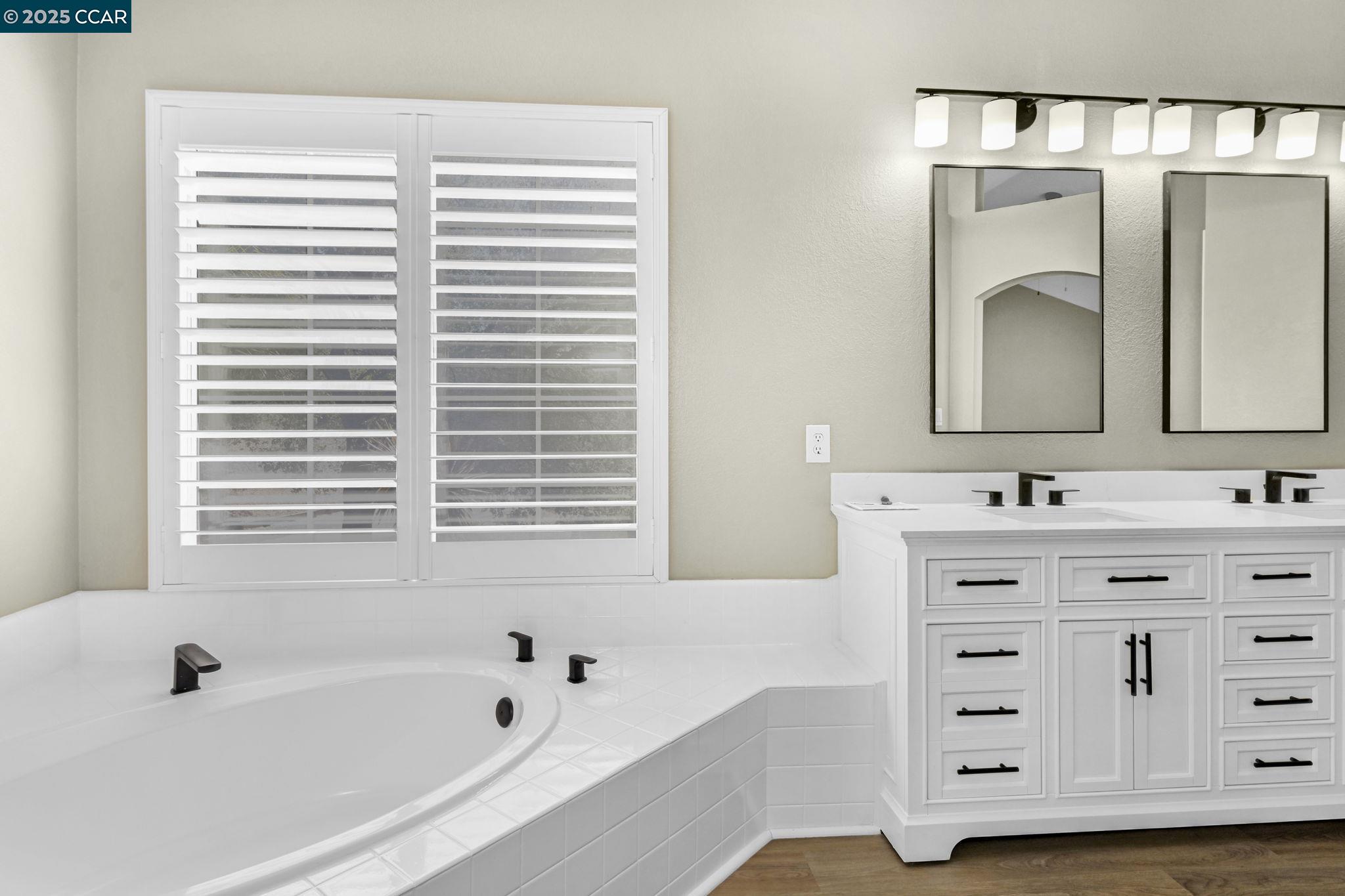 Detail Gallery Image 29 of 42 For 5233 Boulder Ct, Concord,  CA 94521 - 5 Beds | 3 Baths