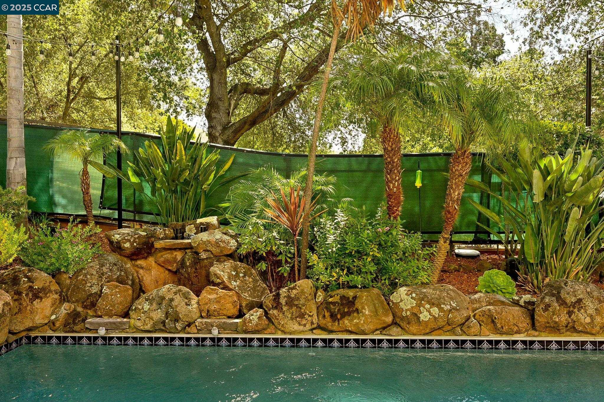 Detail Gallery Image 33 of 42 For 5233 Boulder Ct, Concord,  CA 94521 - 5 Beds | 3 Baths