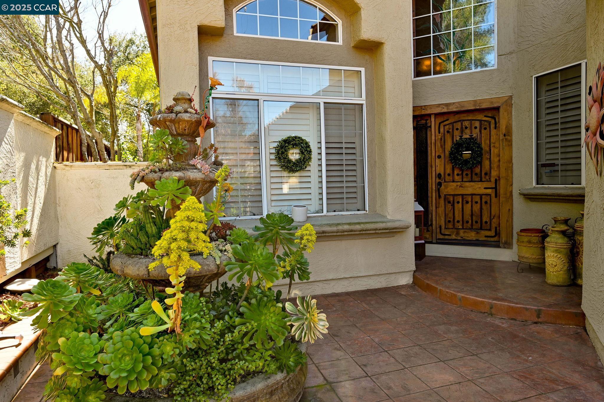 Detail Gallery Image 6 of 42 For 5233 Boulder Ct, Concord,  CA 94521 - 5 Beds | 3 Baths