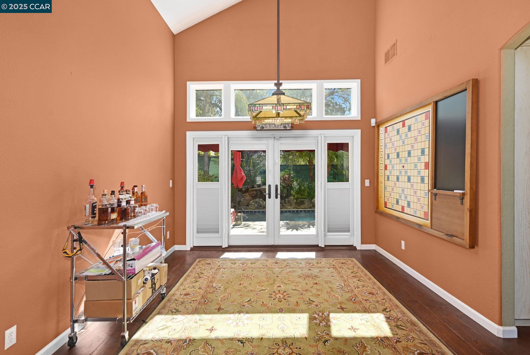 Detail Gallery Image 9 of 42 For 5233 Boulder Ct, Concord,  CA 94521 - 5 Beds | 3 Baths