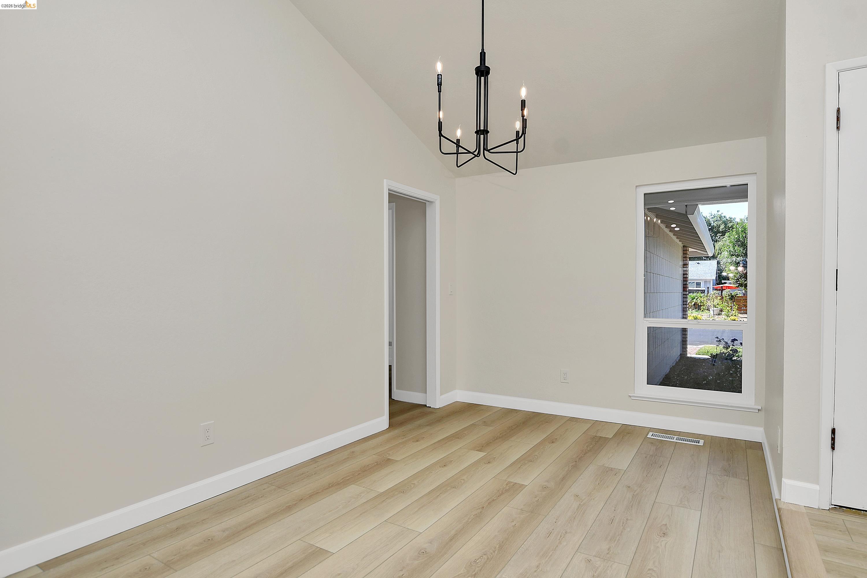 Detail Gallery Image 12 of 35 For 630 Heather Pl, Brentwood,  CA 94513 - 3 Beds | 2 Baths