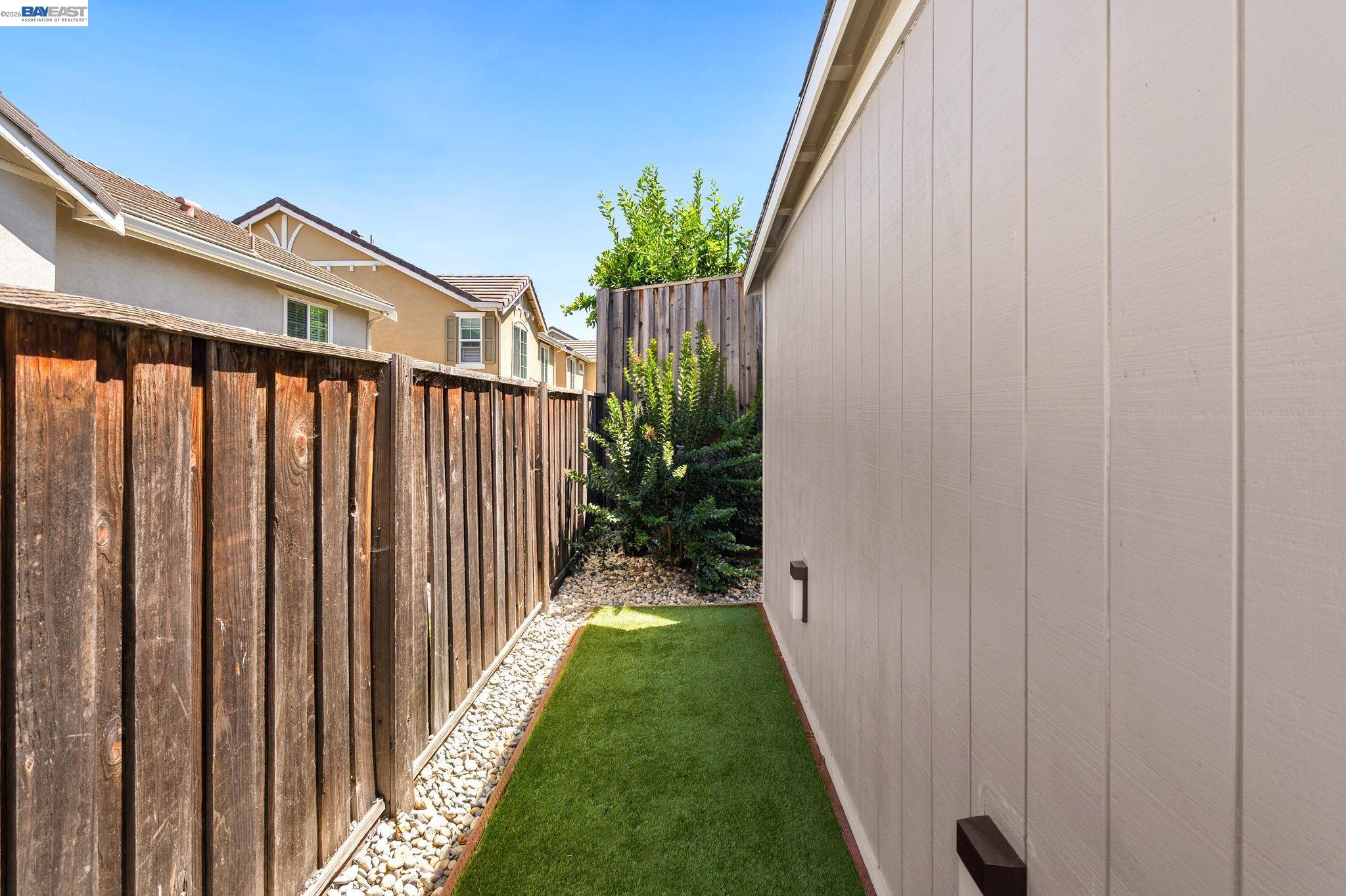 Detail Gallery Image 28 of 36 For 310 Elworthy Ranch Cir, Danville,  CA 94526 - 3 Beds | 2/1 Baths