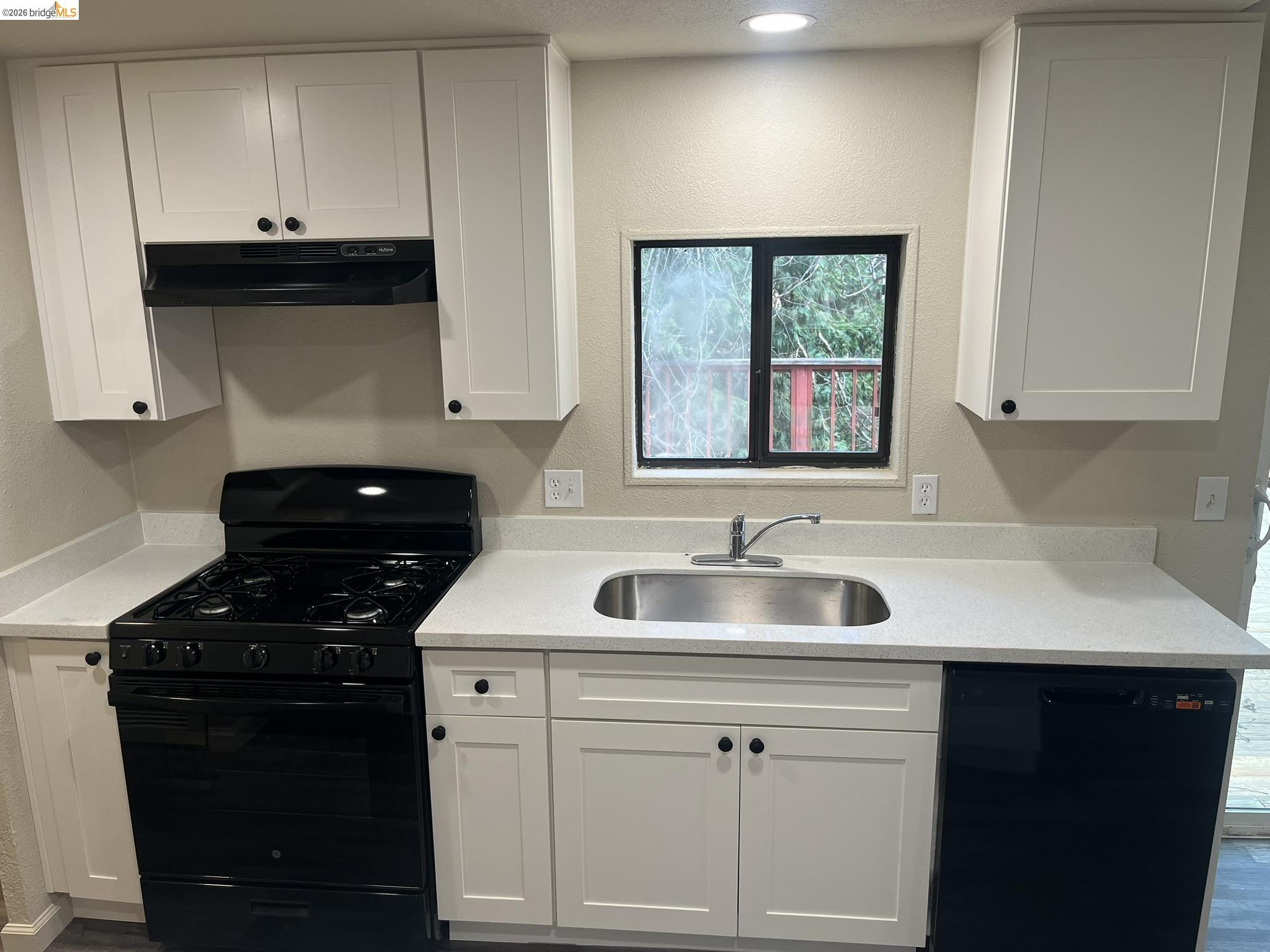 Detail Gallery Image 12 of 40 For 23981 Oxbow Ln, Sonora,  CA 95370 - 3 Beds | 2 Baths