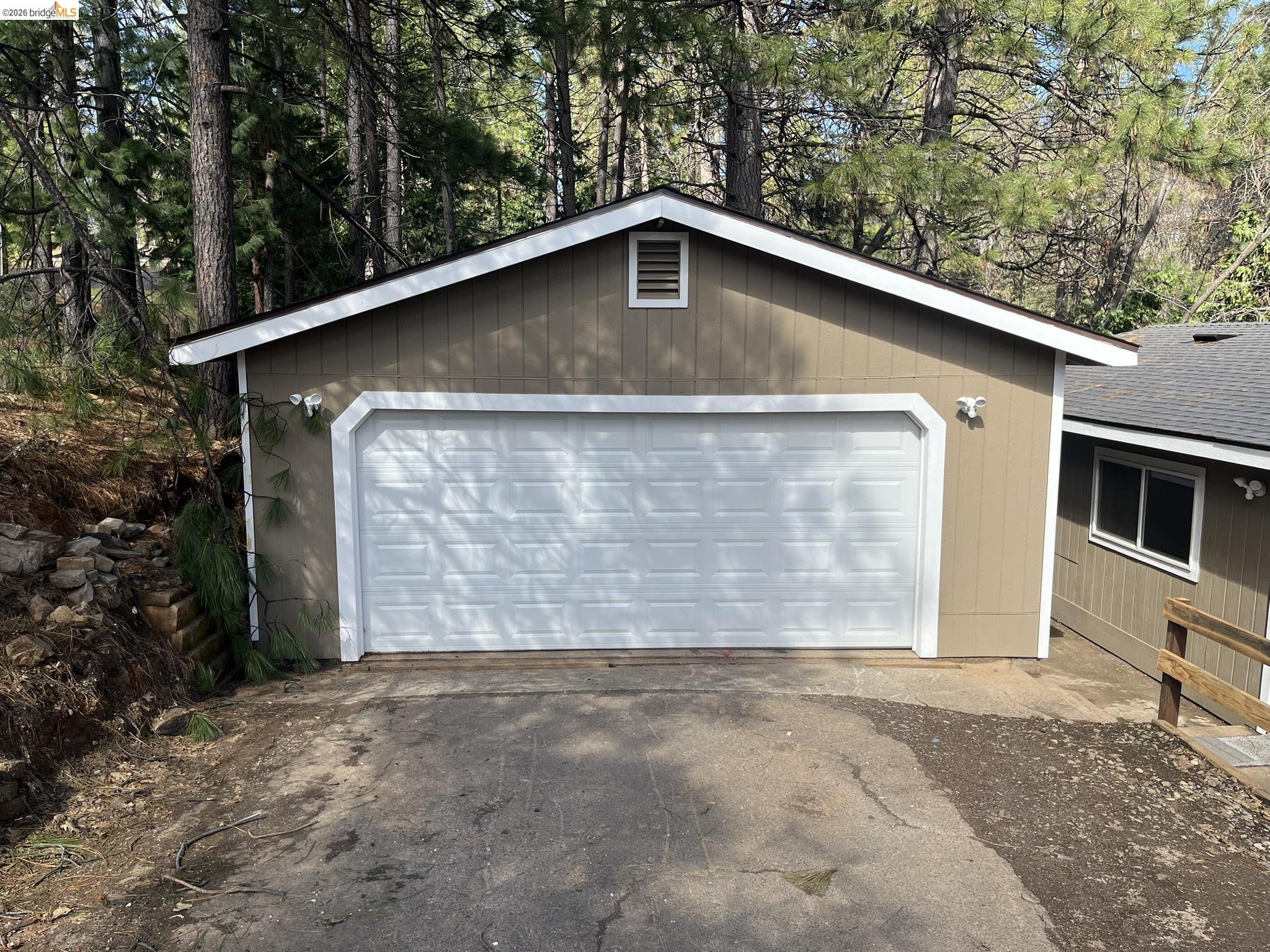 Detail Gallery Image 4 of 40 For 23981 Oxbow Ln, Sonora,  CA 95370 - 3 Beds | 2 Baths