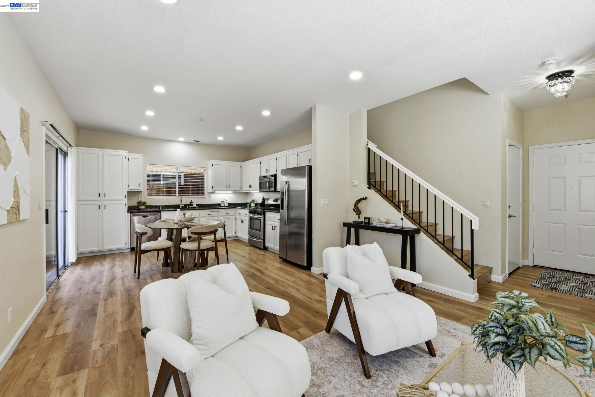 Detail Gallery Image 7 of 49 For 1085 La Brea Ter, Union City,  CA 94587 - 3 Beds | 2/1 Baths