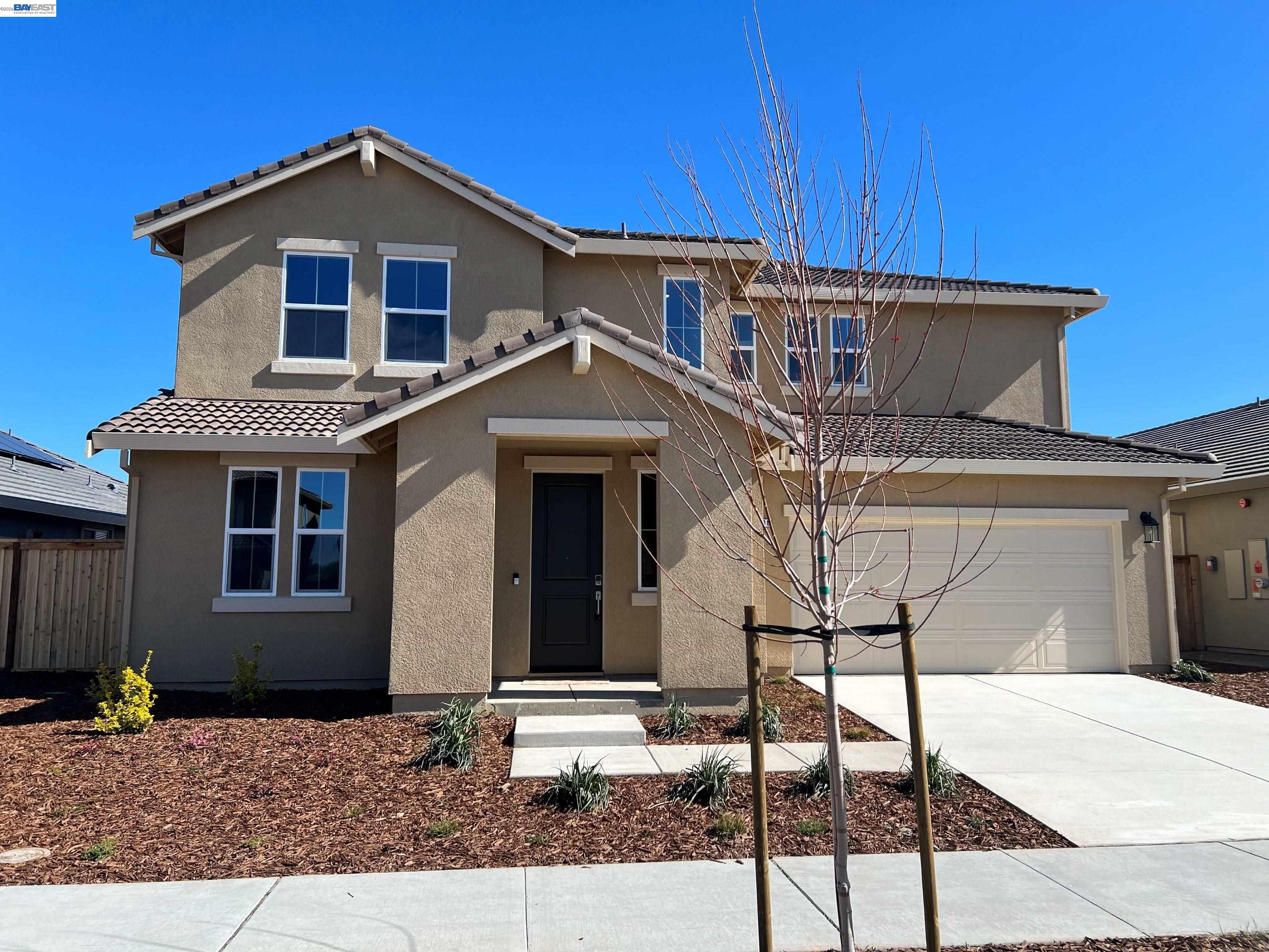 Detail Gallery Image 1 of 27 For 1008 Osprey Dr, Lathrop,  CA 95330 - 5 Beds | 3 Baths