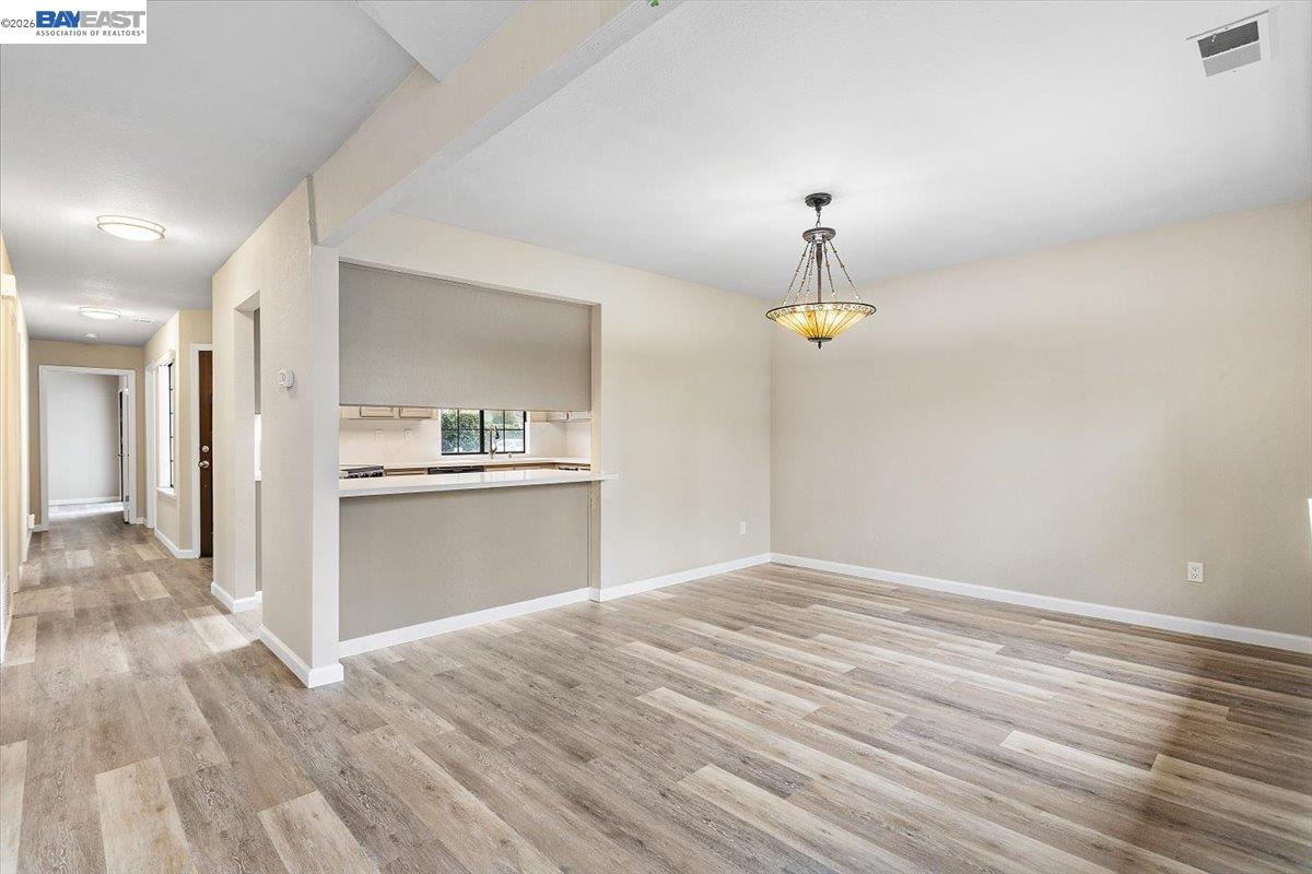 Detail Gallery Image 12 of 42 For 1135 Tiffany Lane, Pleasanton,  CA 94566 - 2 Beds | 2 Baths