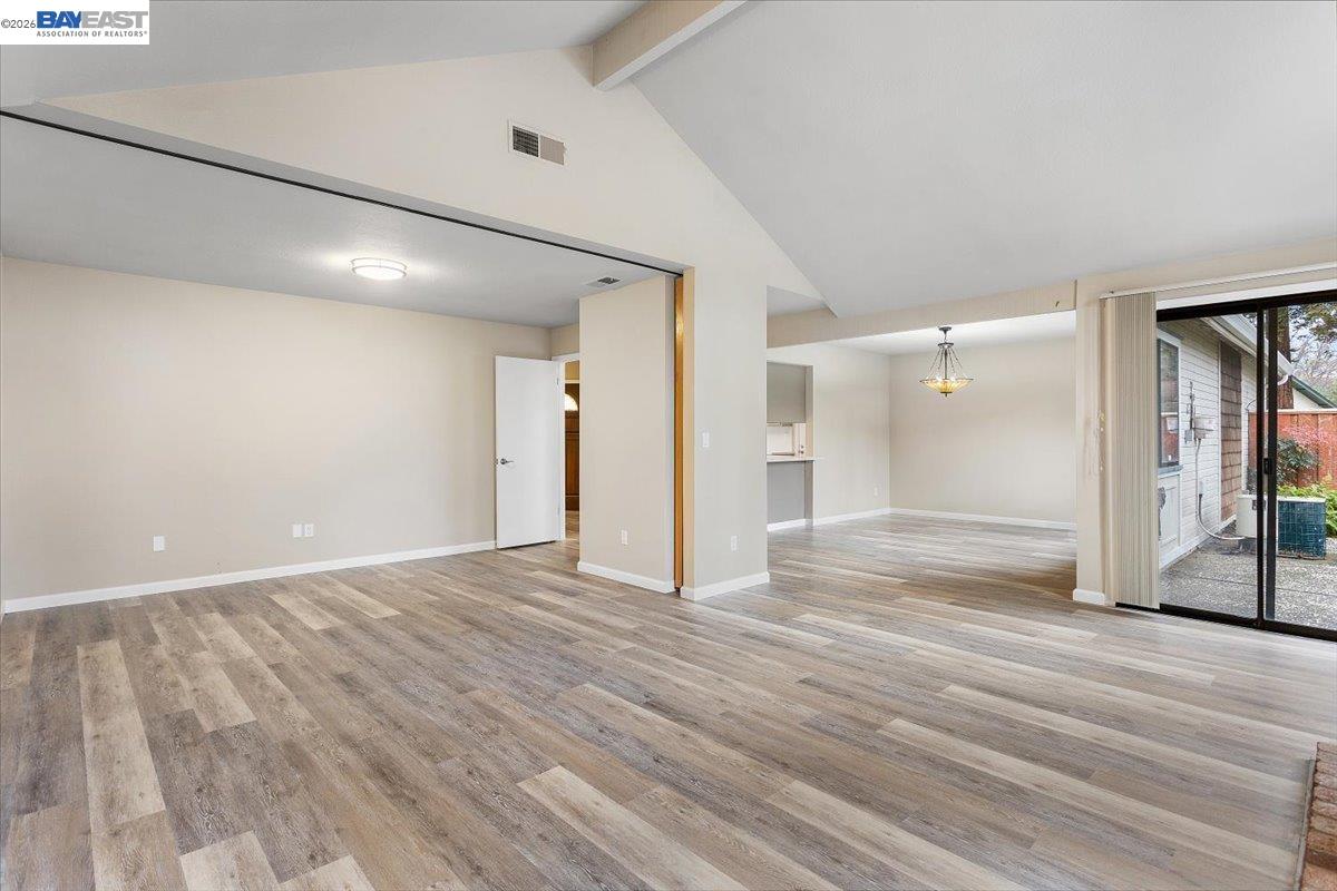 Detail Gallery Image 18 of 42 For 1135 Tiffany Lane, Pleasanton,  CA 94566 - 2 Beds | 2 Baths