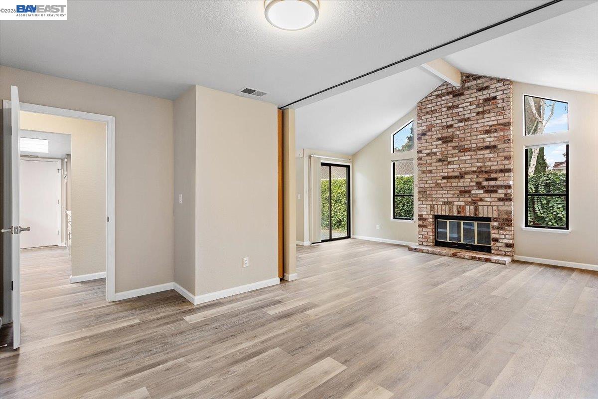 Detail Gallery Image 19 of 42 For 1135 Tiffany Lane, Pleasanton,  CA 94566 - 2 Beds | 2 Baths