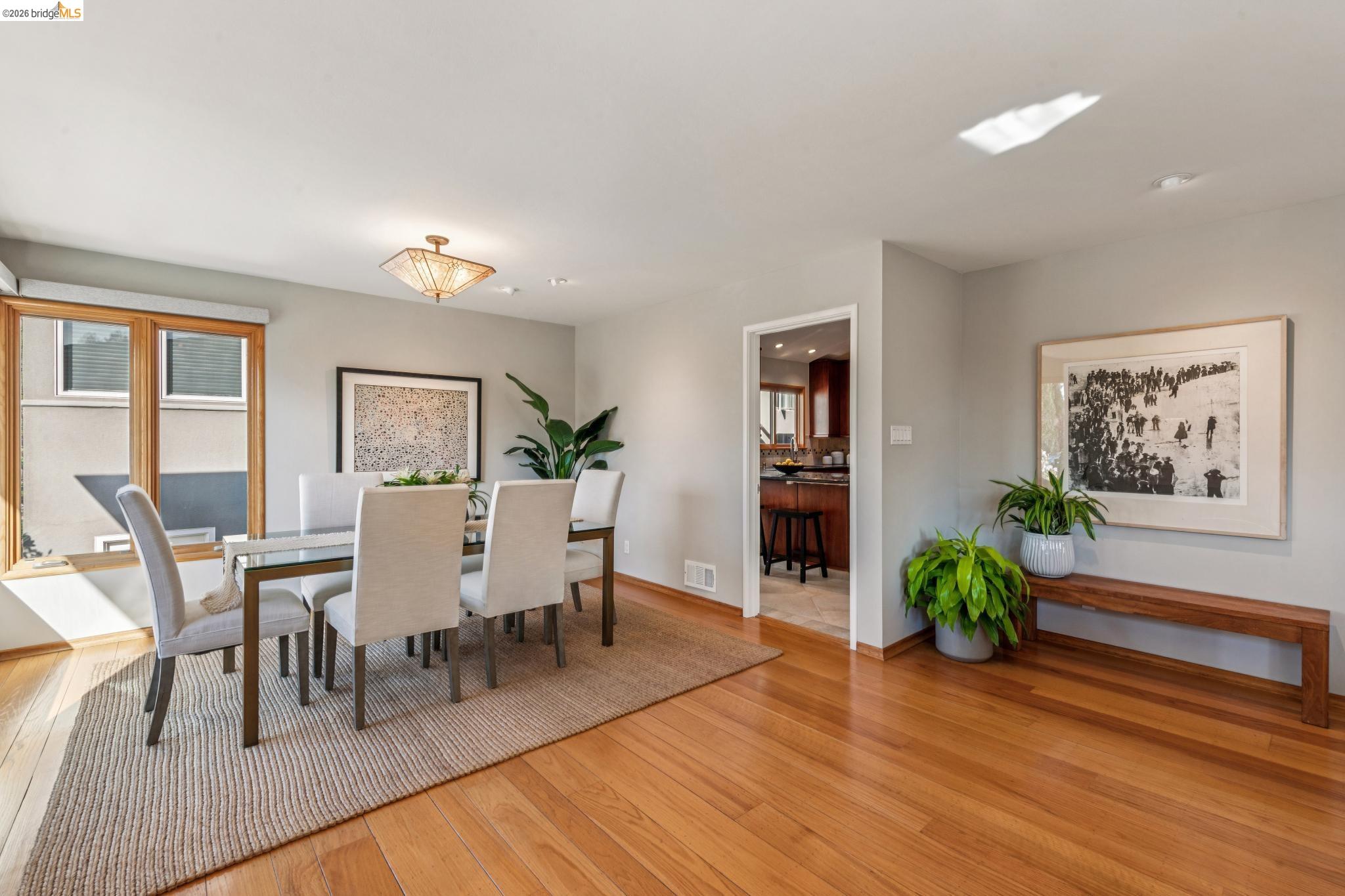 Detail Gallery Image 11 of 43 For 105 Arlington Ave, Kensington,  CA 94707 - 3 Beds | 2 Baths