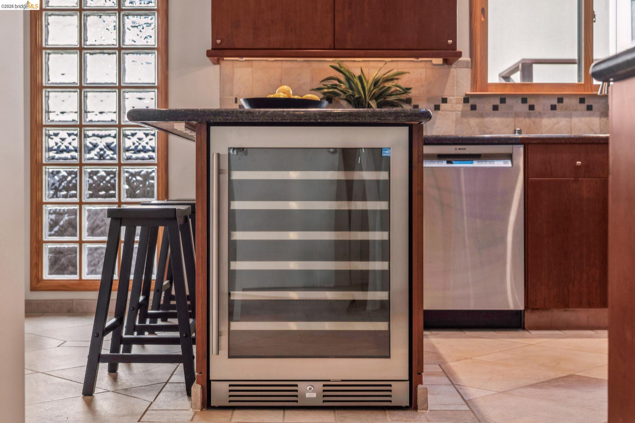 Detail Gallery Image 13 of 43 For 105 Arlington Ave, Kensington,  CA 94707 - 3 Beds | 2 Baths