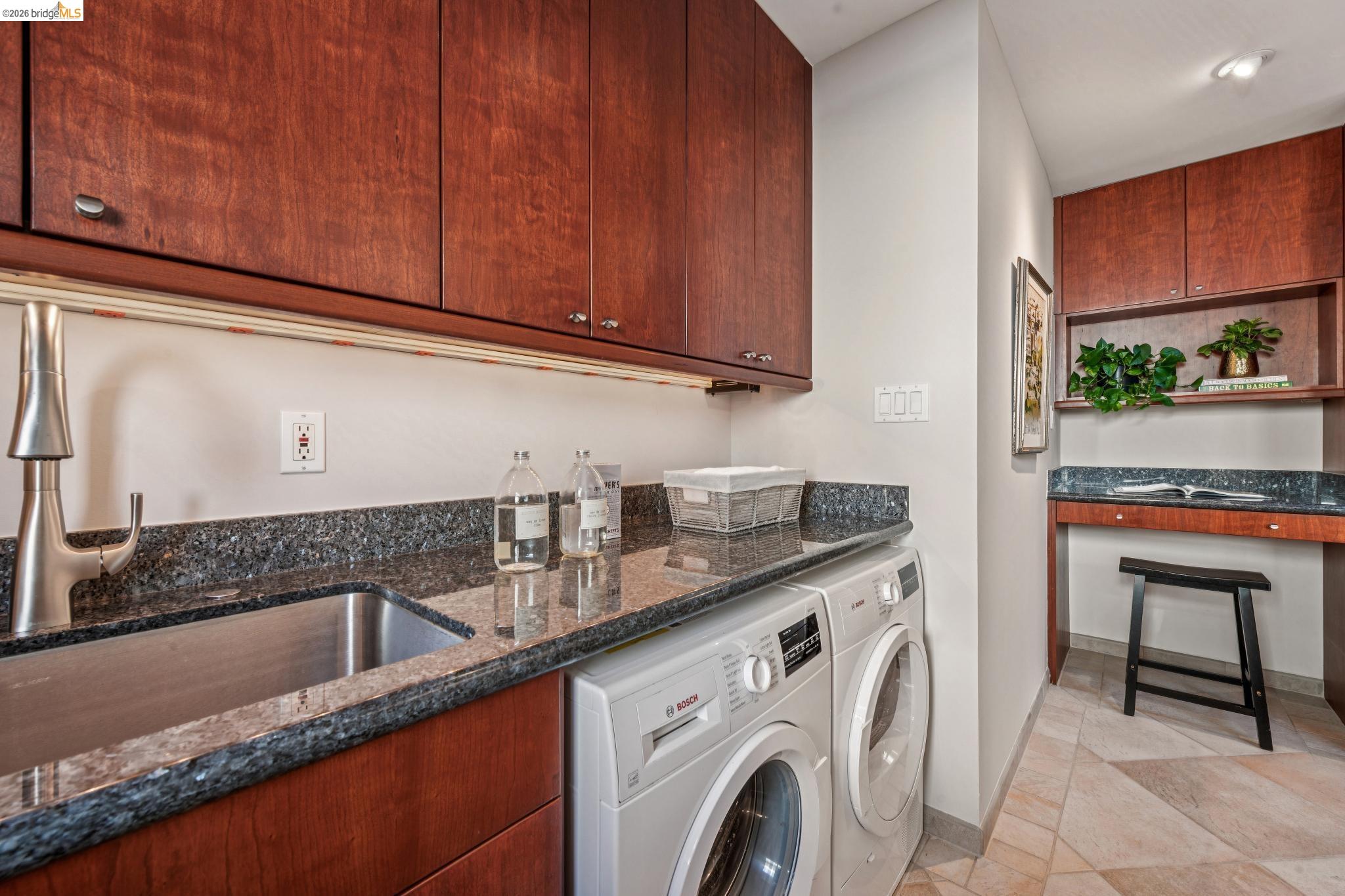 Detail Gallery Image 18 of 43 For 105 Arlington Ave, Kensington,  CA 94707 - 3 Beds | 2 Baths