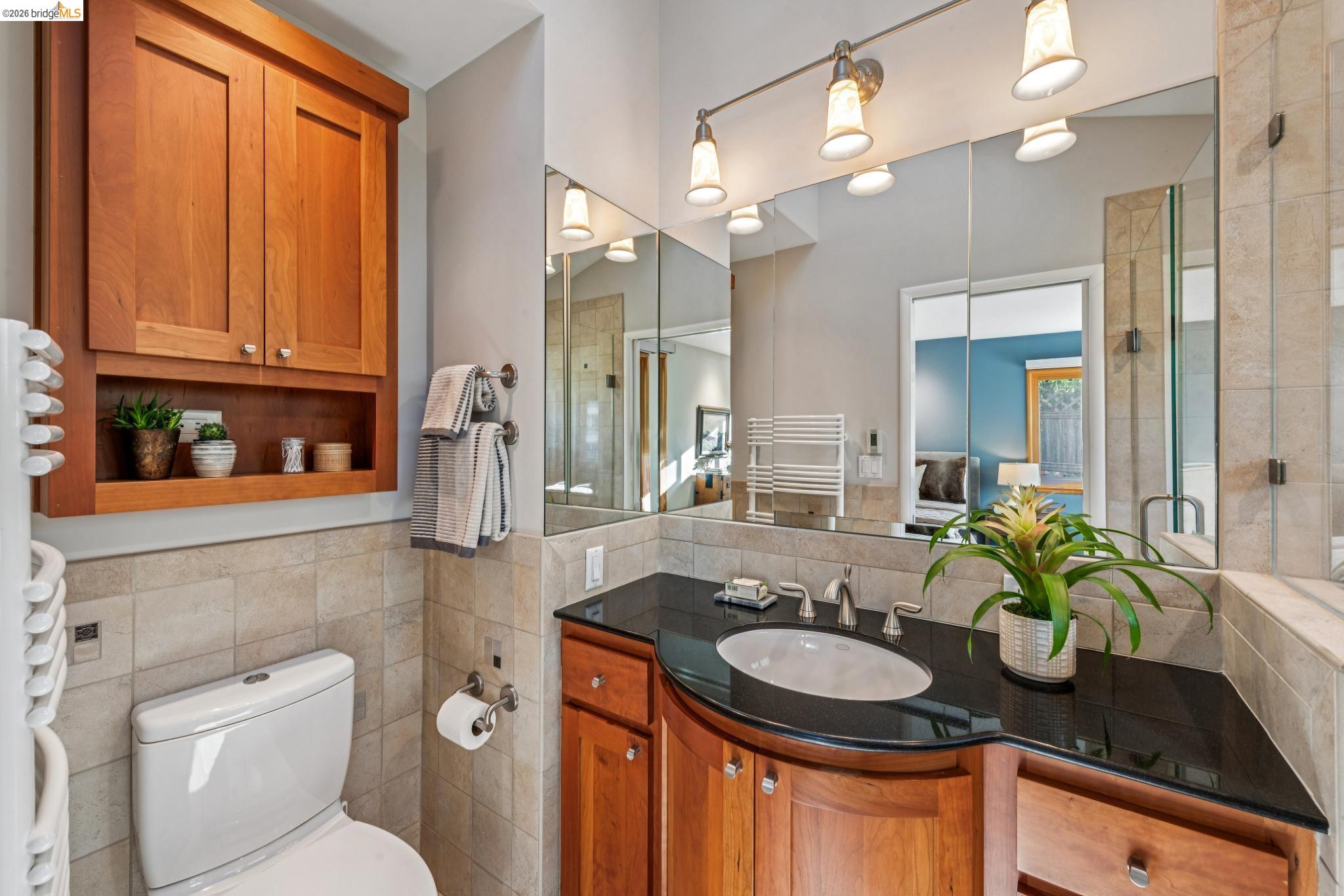 Detail Gallery Image 35 of 43 For 105 Arlington Ave, Kensington,  CA 94707 - 3 Beds | 2 Baths